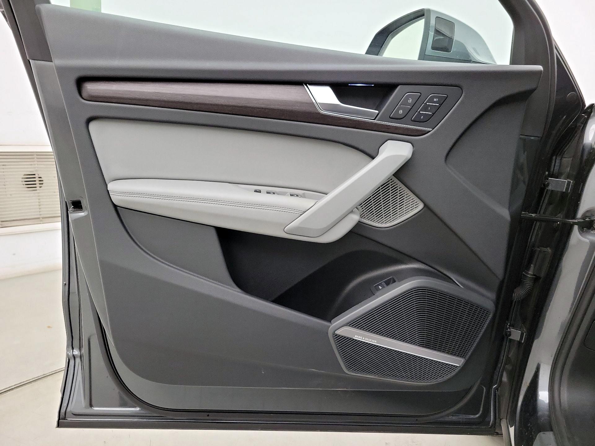 Thumbnail: 2023 Audi Q5 - 12