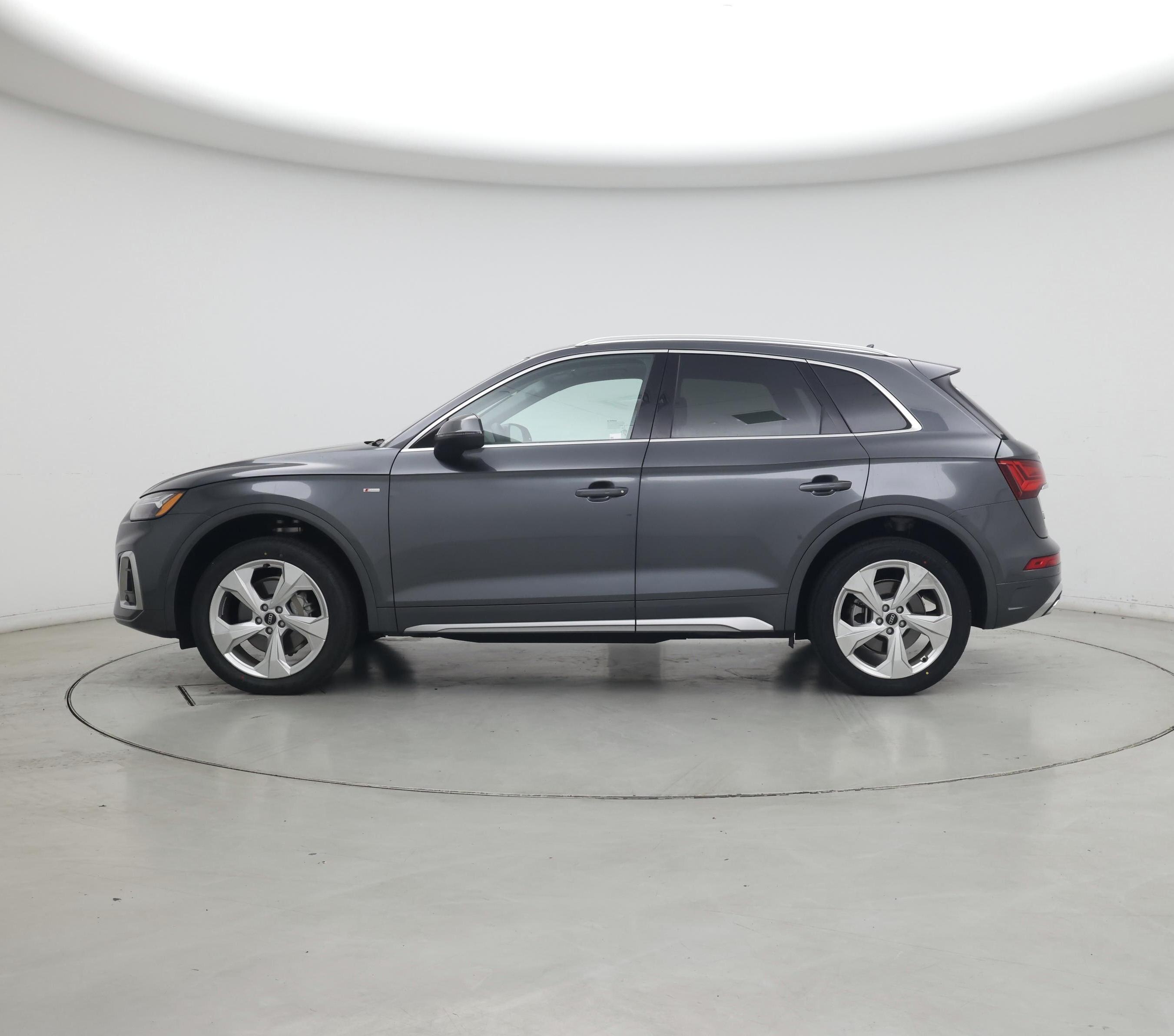 Thumbnail: 2023 Audi Q5 - 3