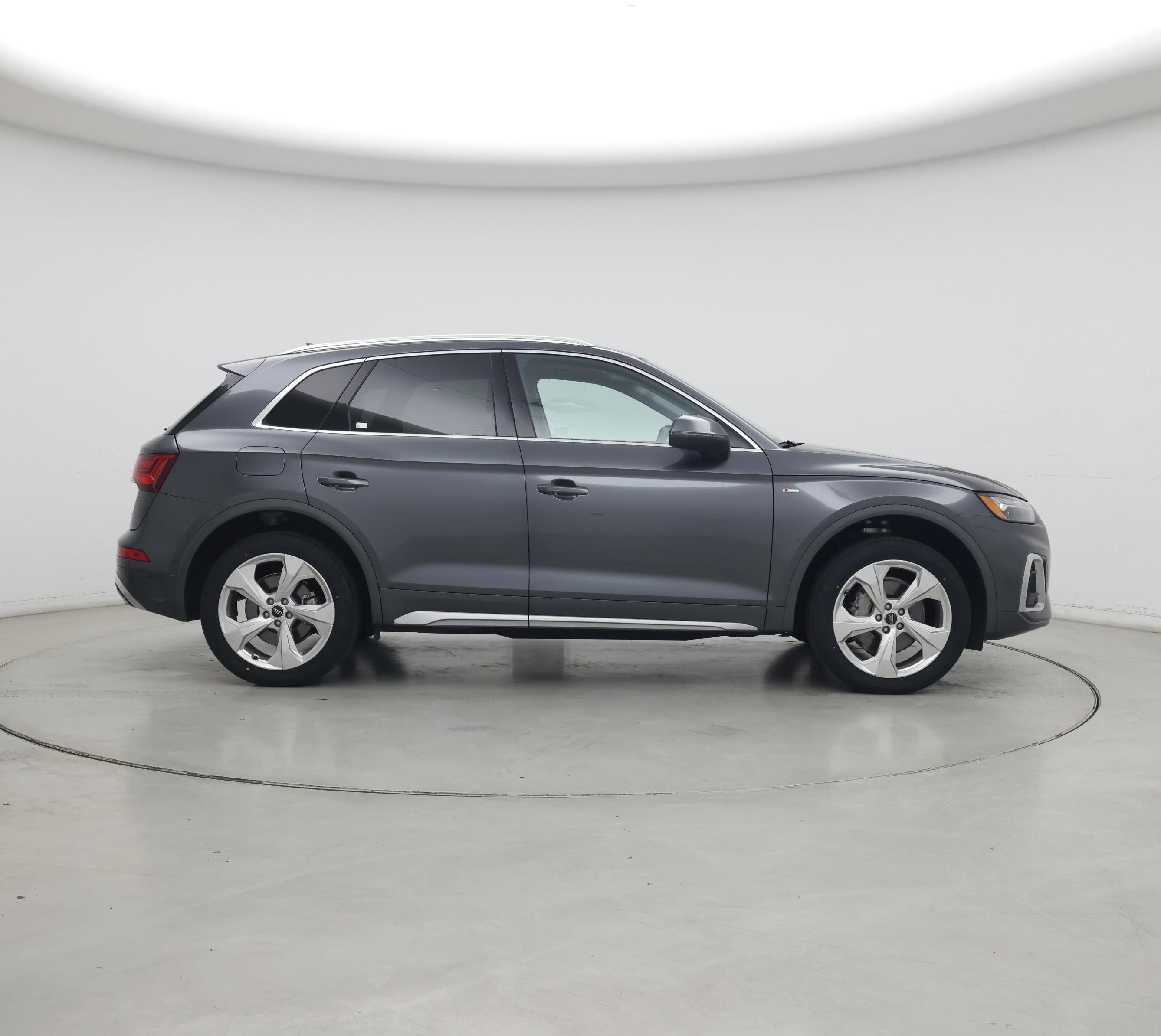 Thumbnail: 2023 Audi Q5 - 7