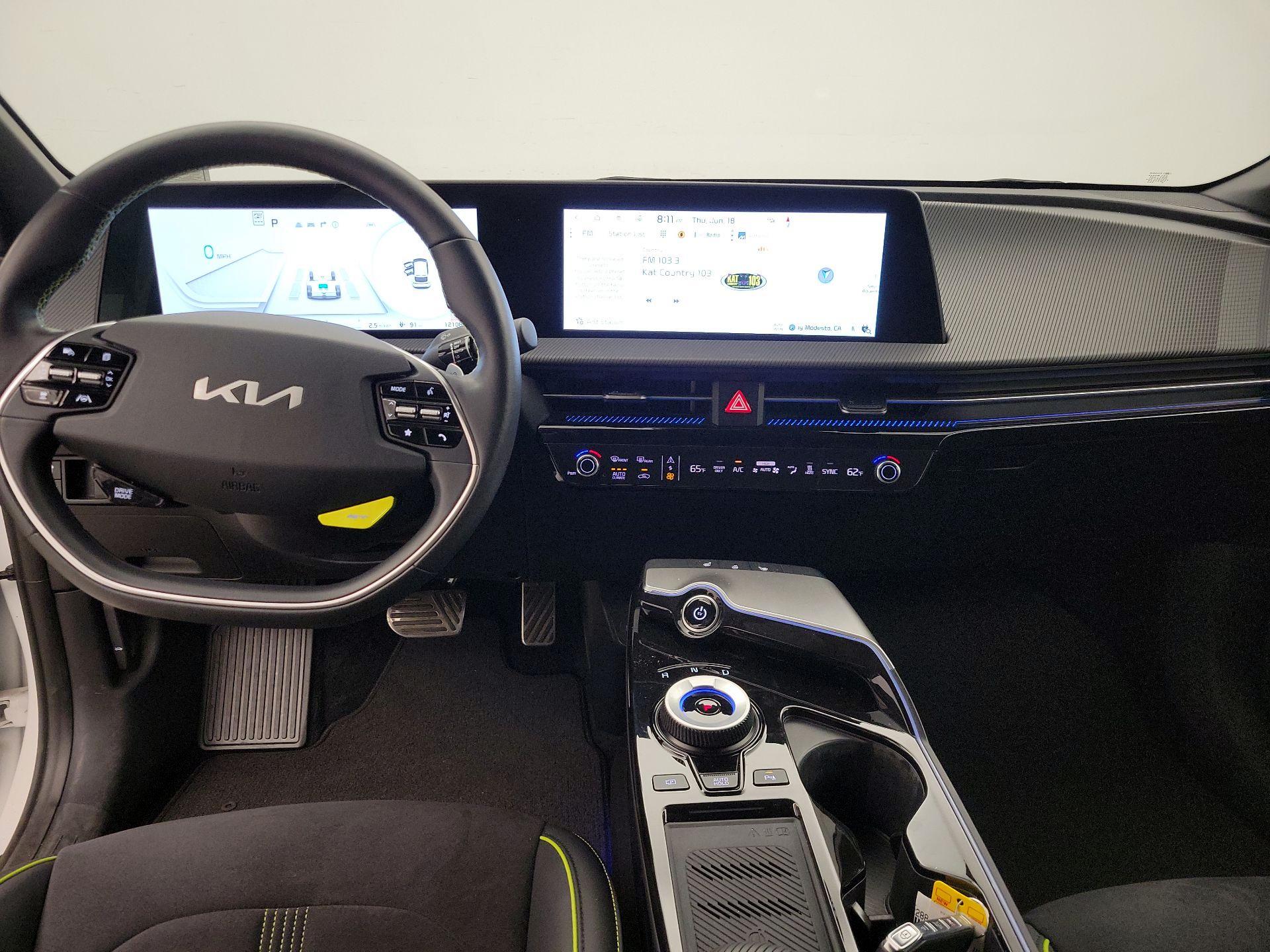 Thumbnail: 2023 Kia EV6 - 9