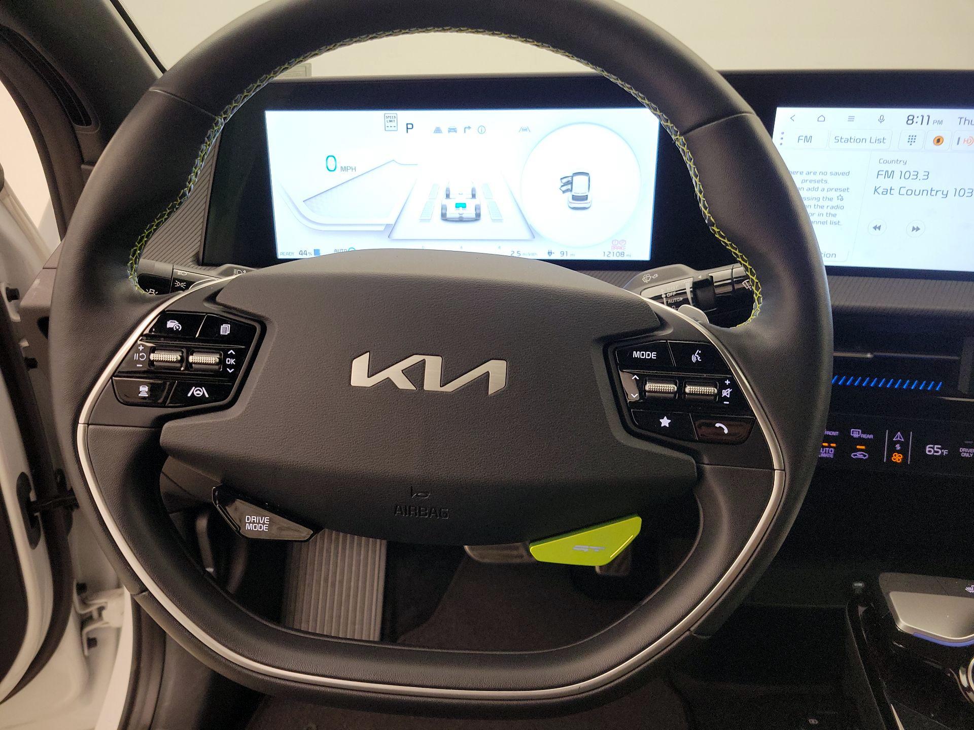 Thumbnail: 2023 Kia EV6 - 10