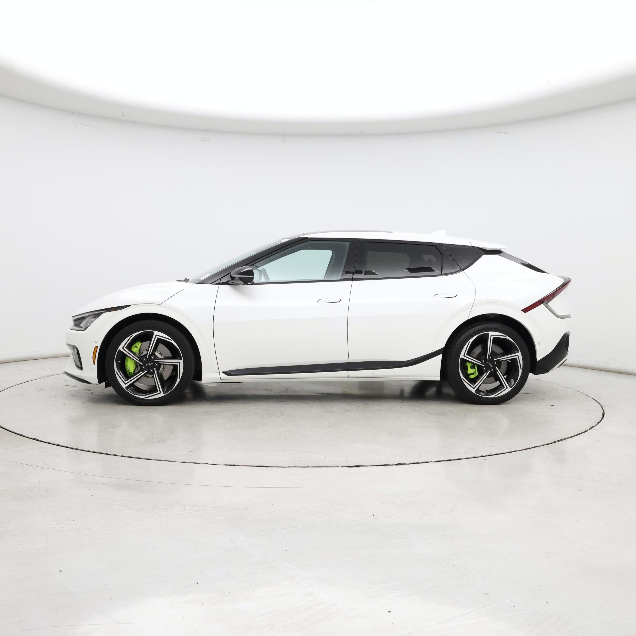 Thumbnail: 2023 Kia EV6 - 3