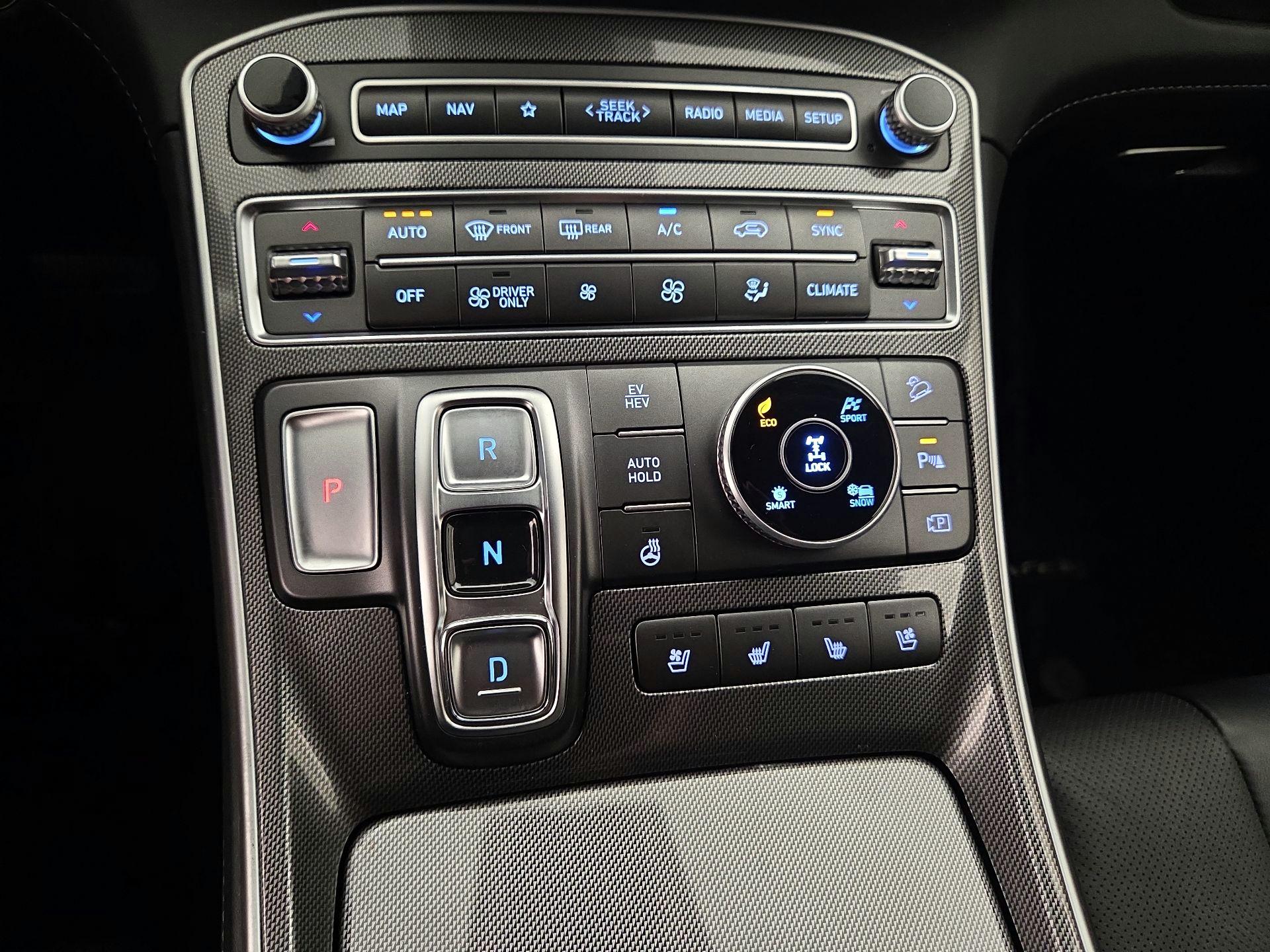 Thumbnail: 2023 Hyundai Santa Fe - 17