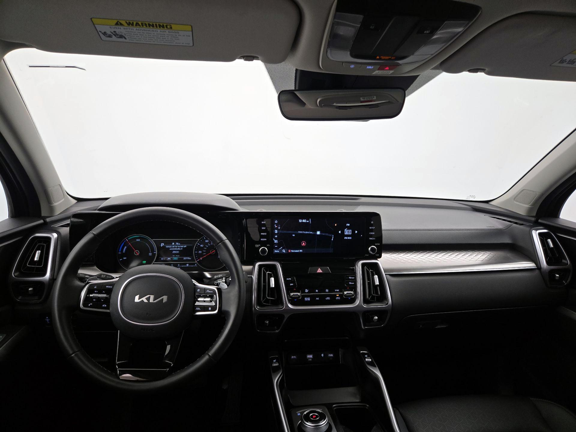 Thumbnail: 2023 Kia Sorento - 9