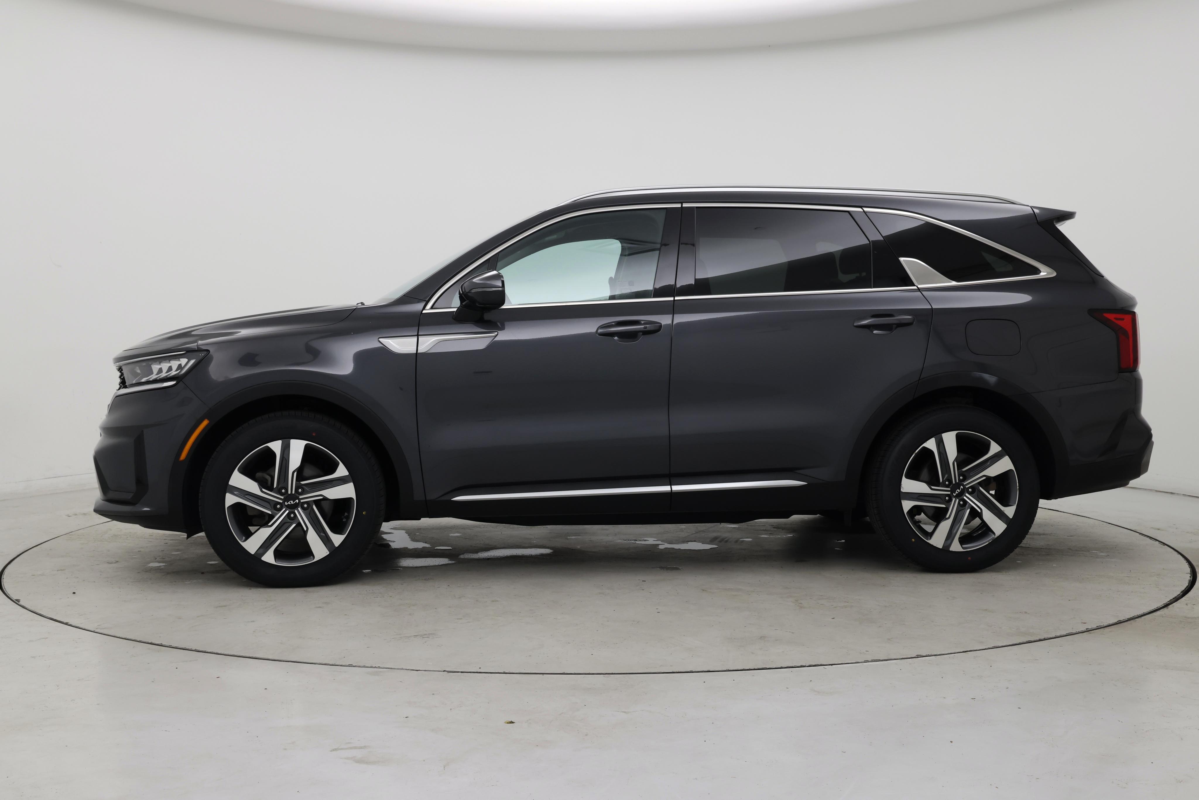 Thumbnail: 2023 Kia Sorento - 3