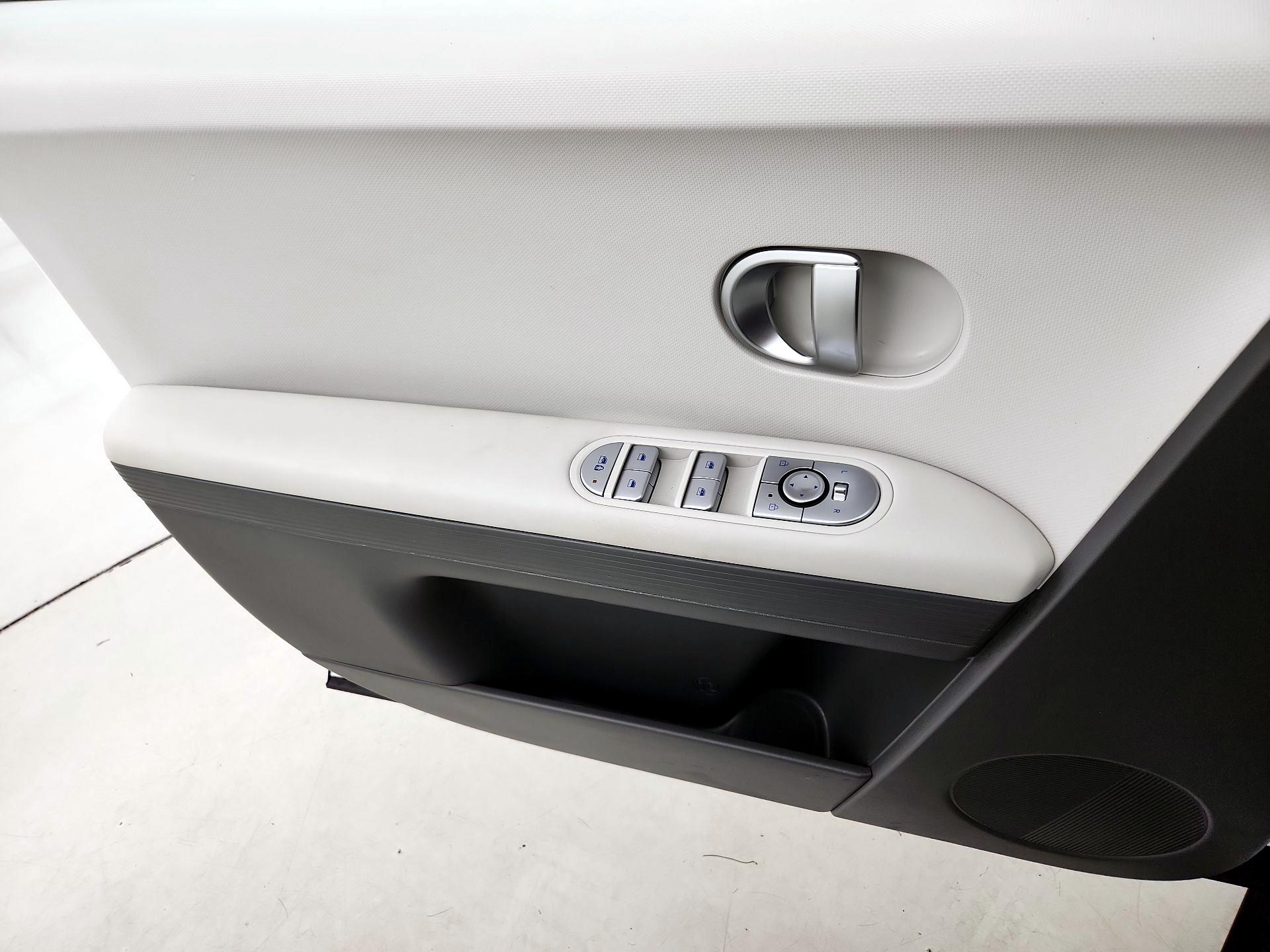Thumbnail: 2024 Hyundai Ioniq 5 - 12