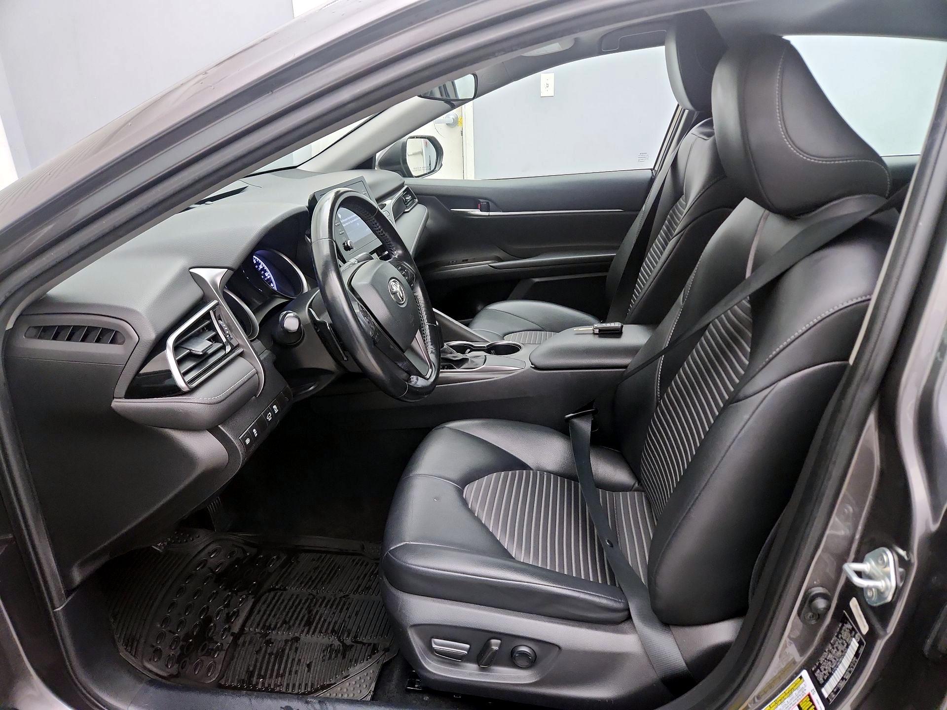 Thumbnail: 2021 Toyota Camry - 11