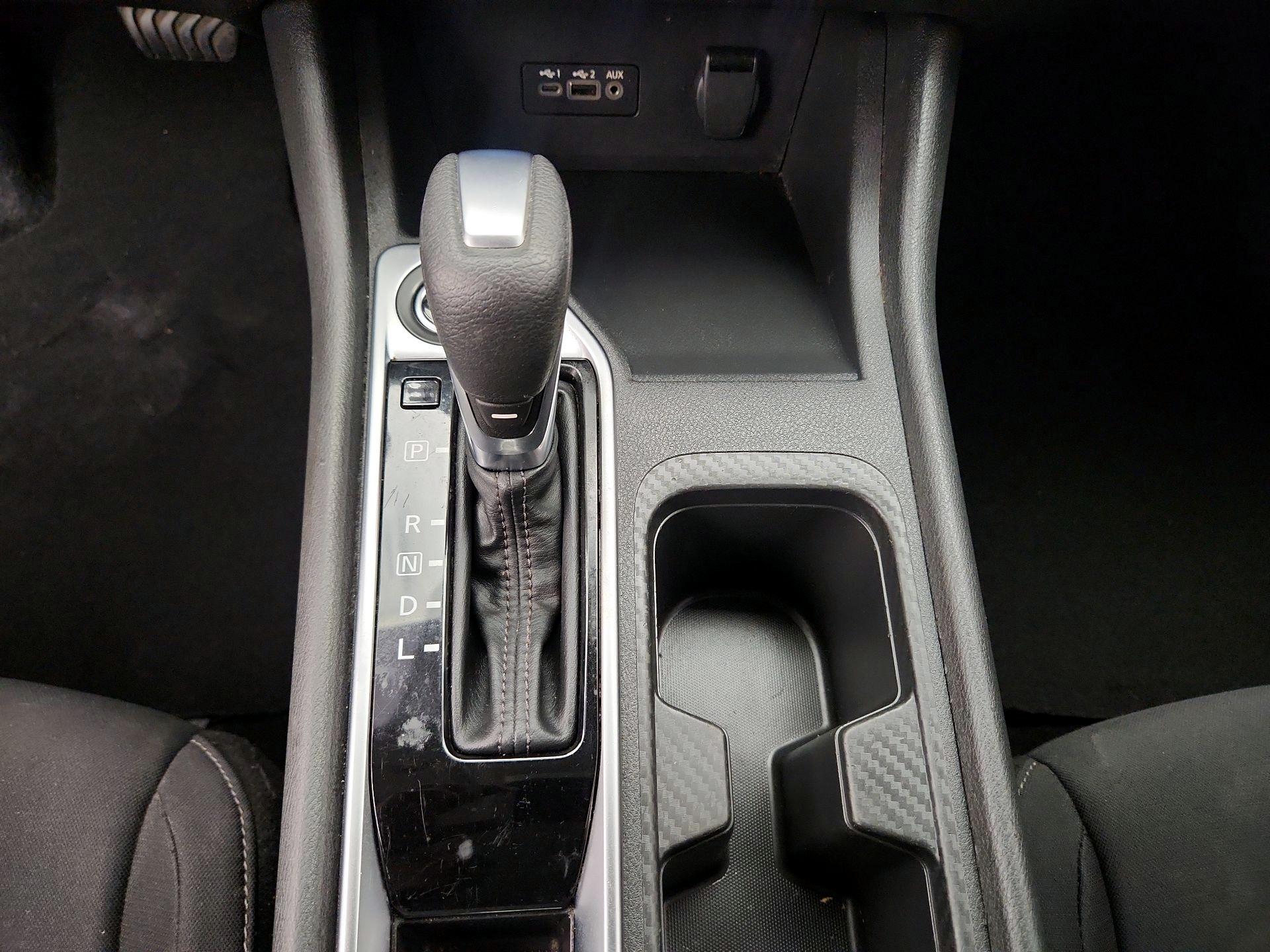 Thumbnail: 2020 Nissan Sentra - 17