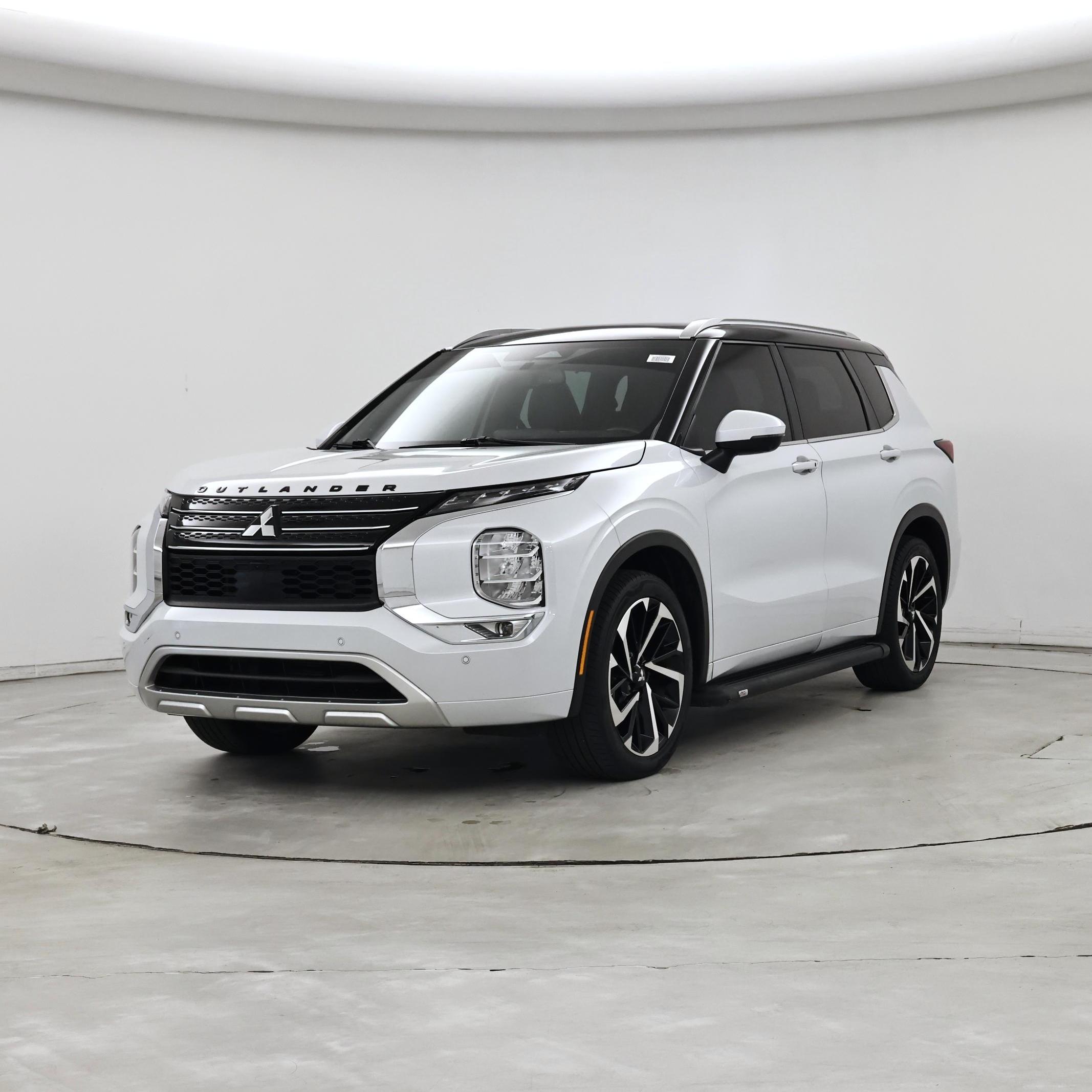 Thumbnail: 2023 Mitsubishi Outlander - 4