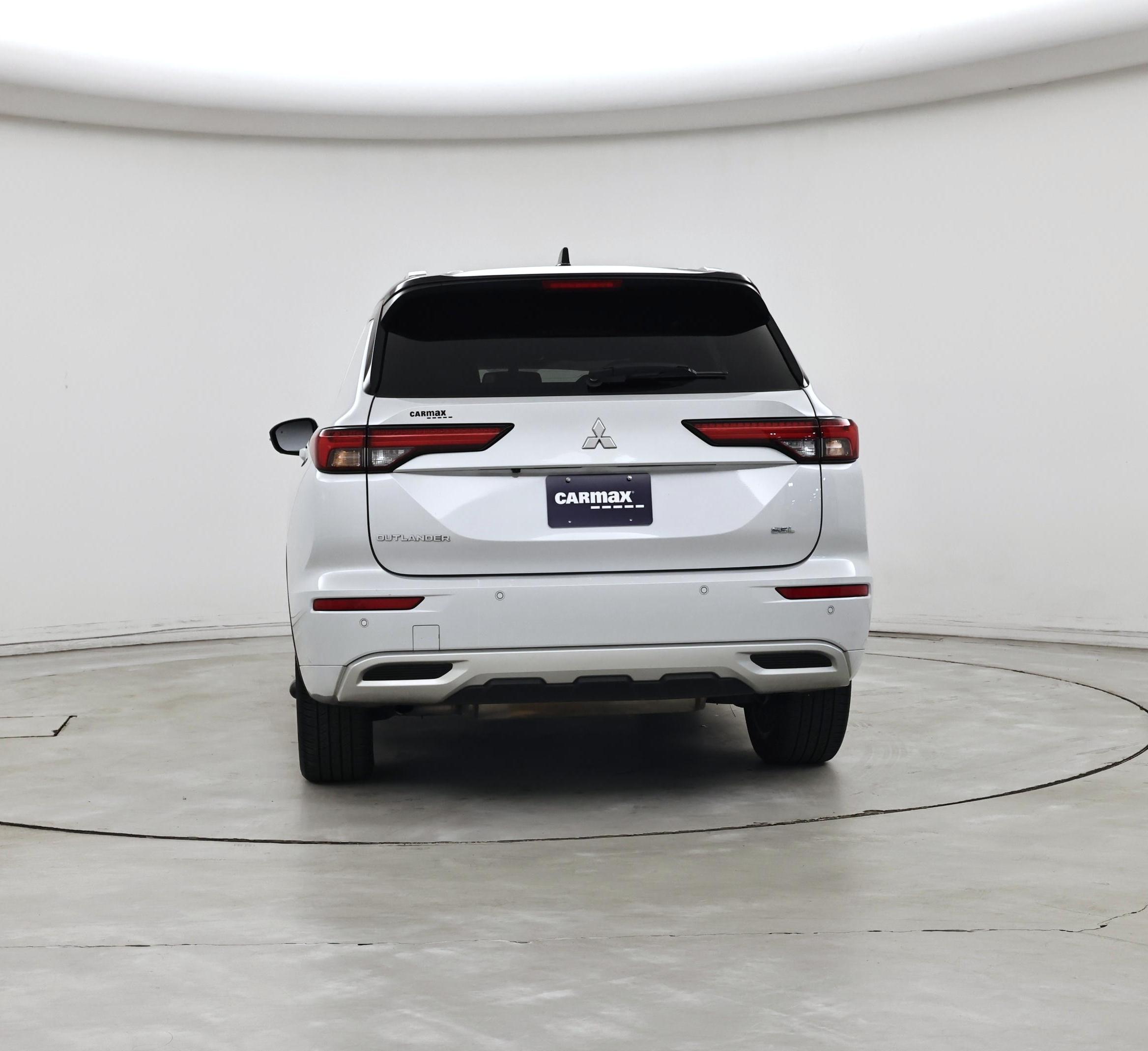 Thumbnail: 2023 Mitsubishi Outlander - 6