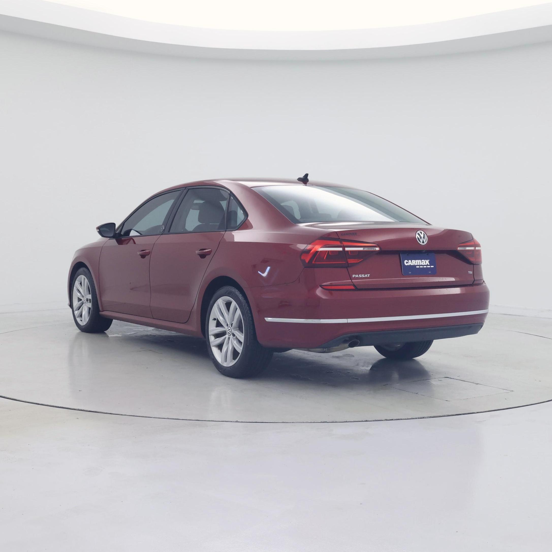 Thumbnail: 2019 Volkswagen Passat - 2