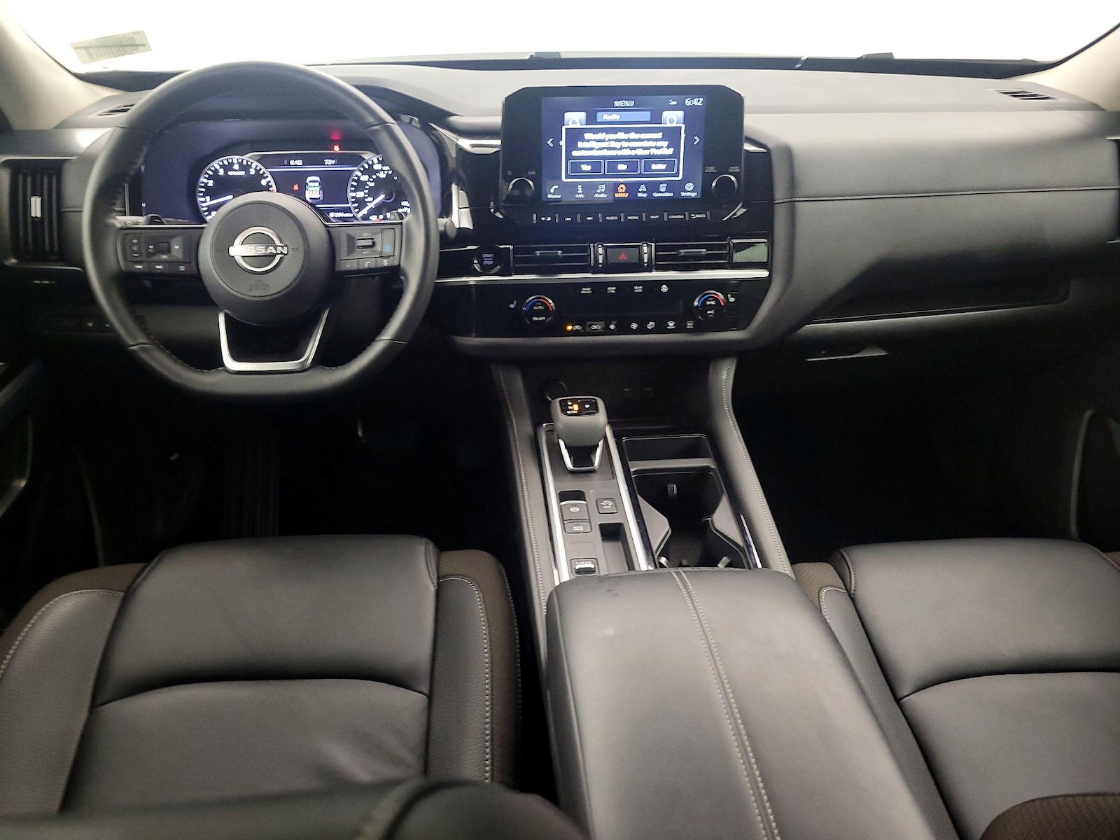 2025 Nissan Pathfinder SL - Photo 10