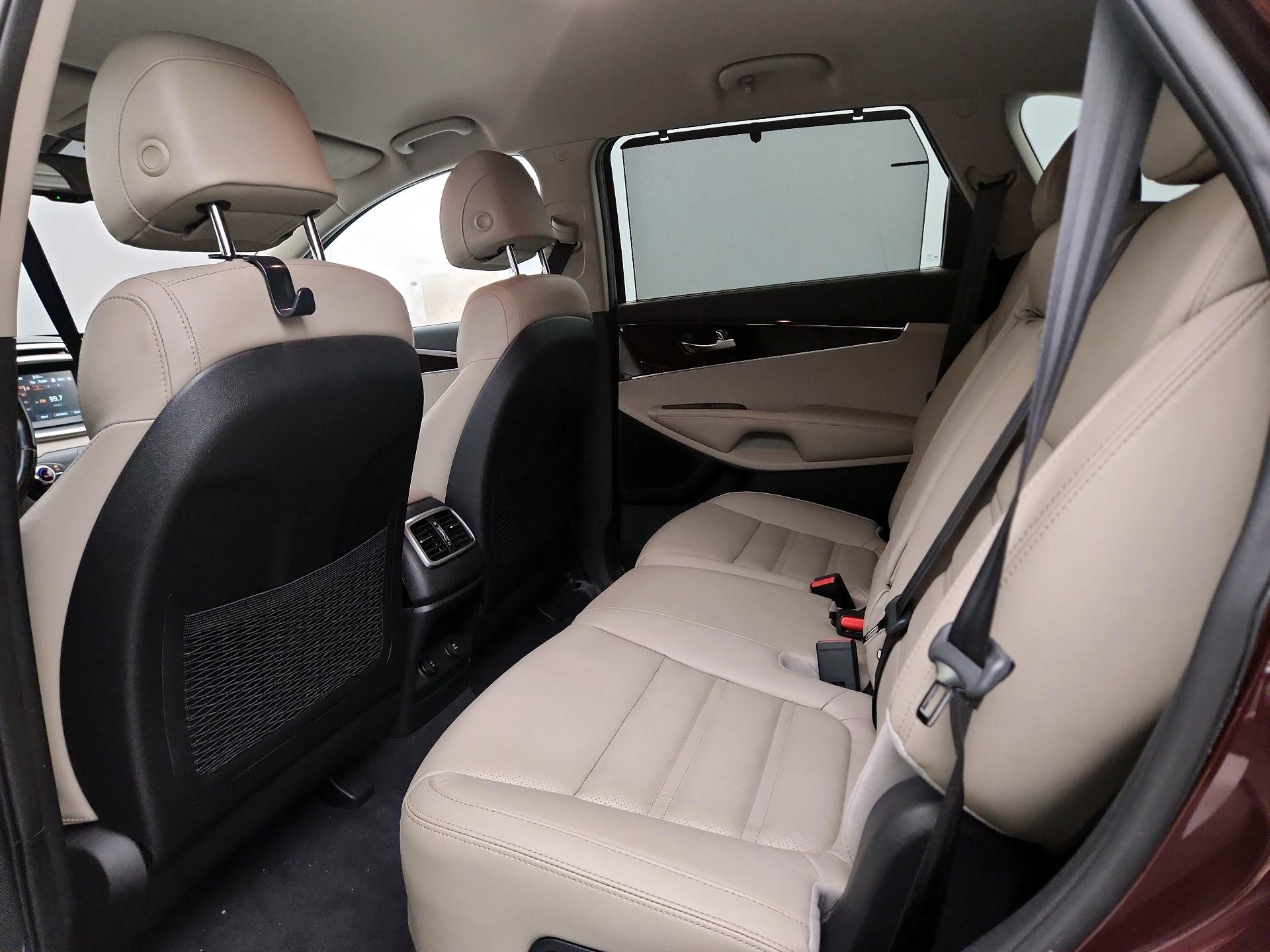 Thumbnail: 2017 Kia Sorento - 19