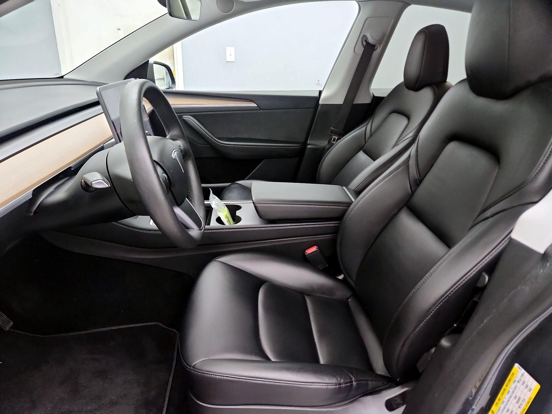 Thumbnail: 2023 Tesla Model Y - 11