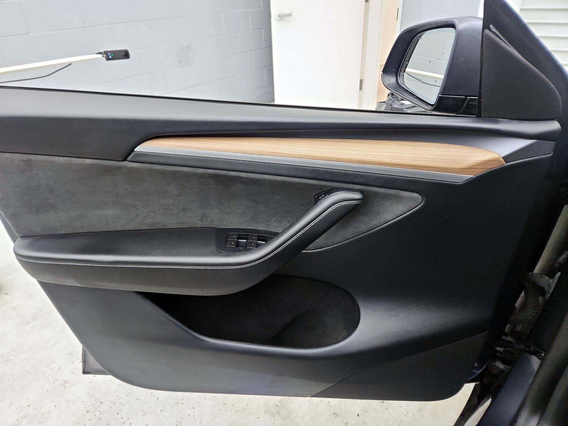 Thumbnail: 2023 Tesla Model Y - 12