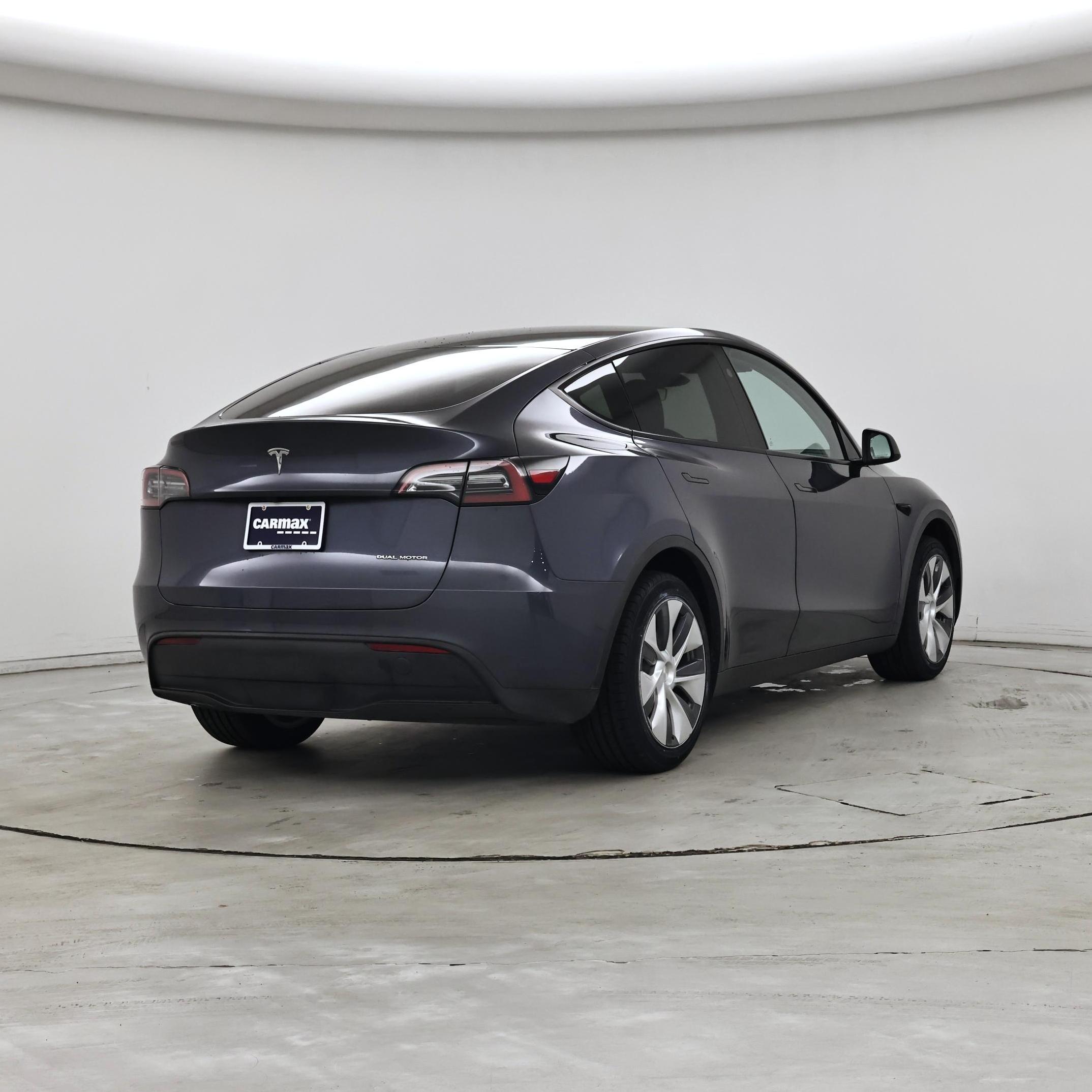 Thumbnail: 2023 Tesla Model Y - 8