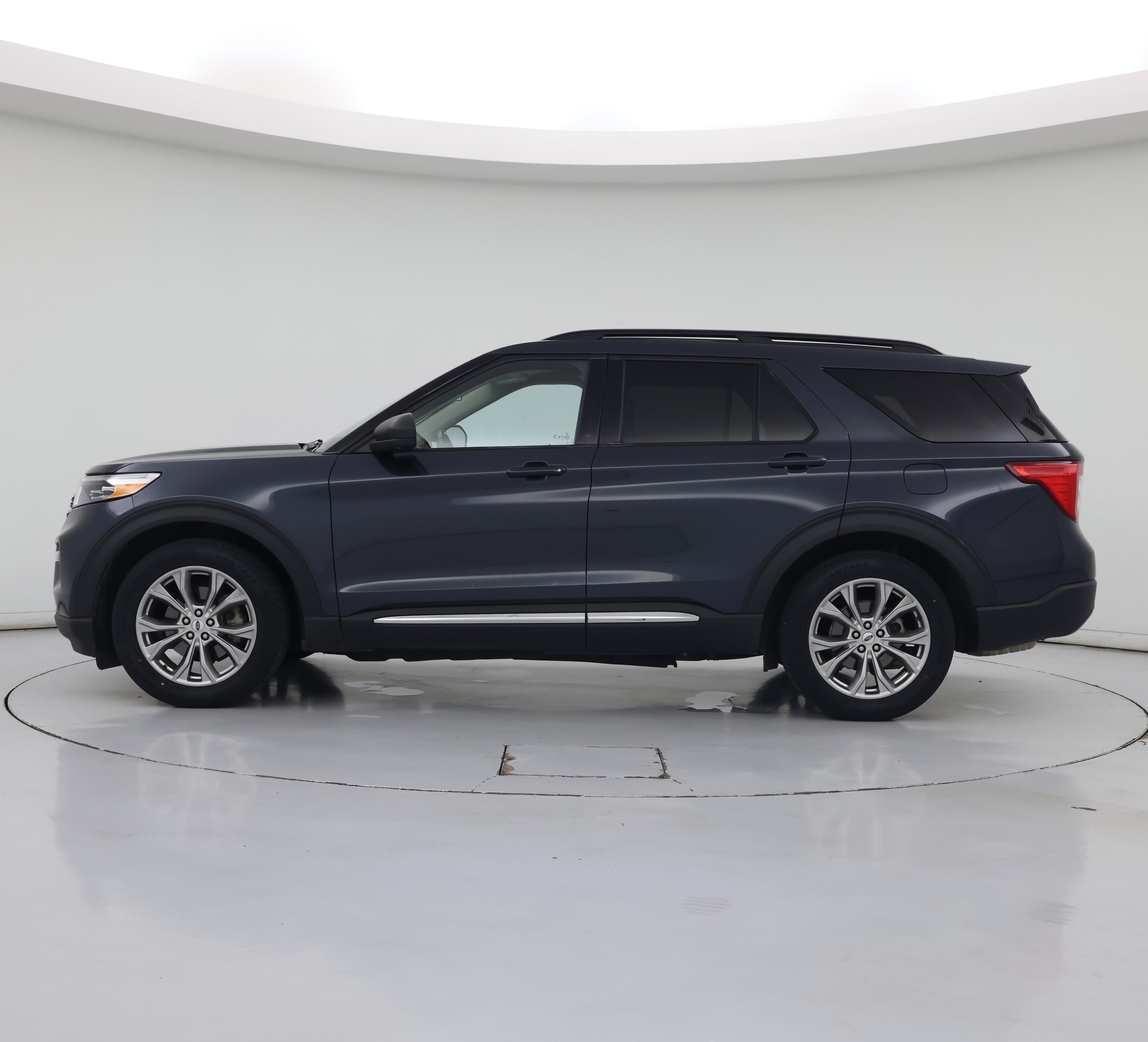 Thumbnail: 2023 Ford Explorer - 3