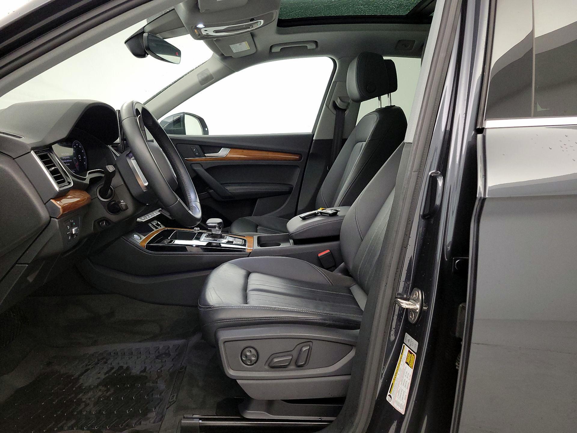 Thumbnail: 2023 Audi Q5 - 11