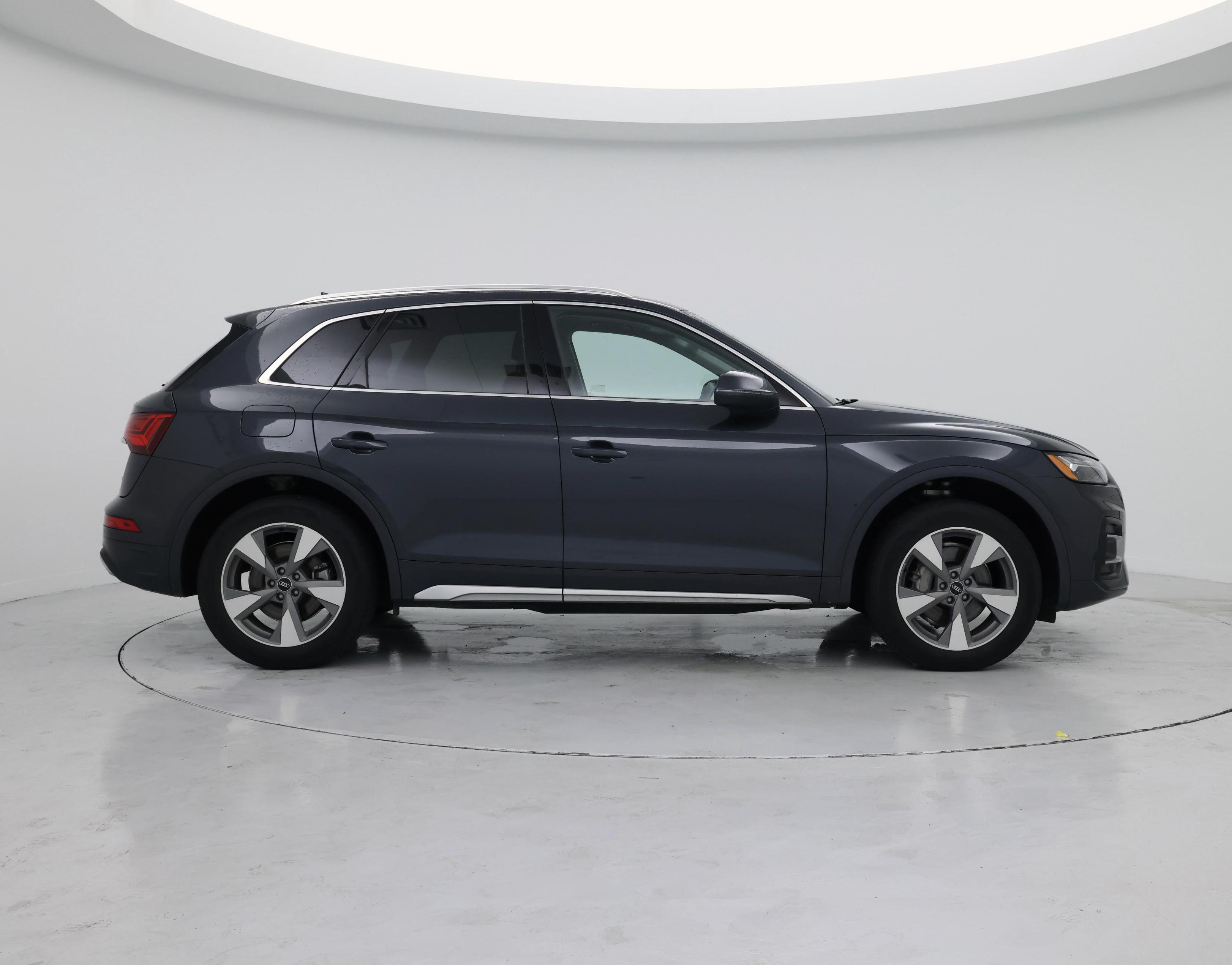 Thumbnail: 2023 Audi Q5 - 7