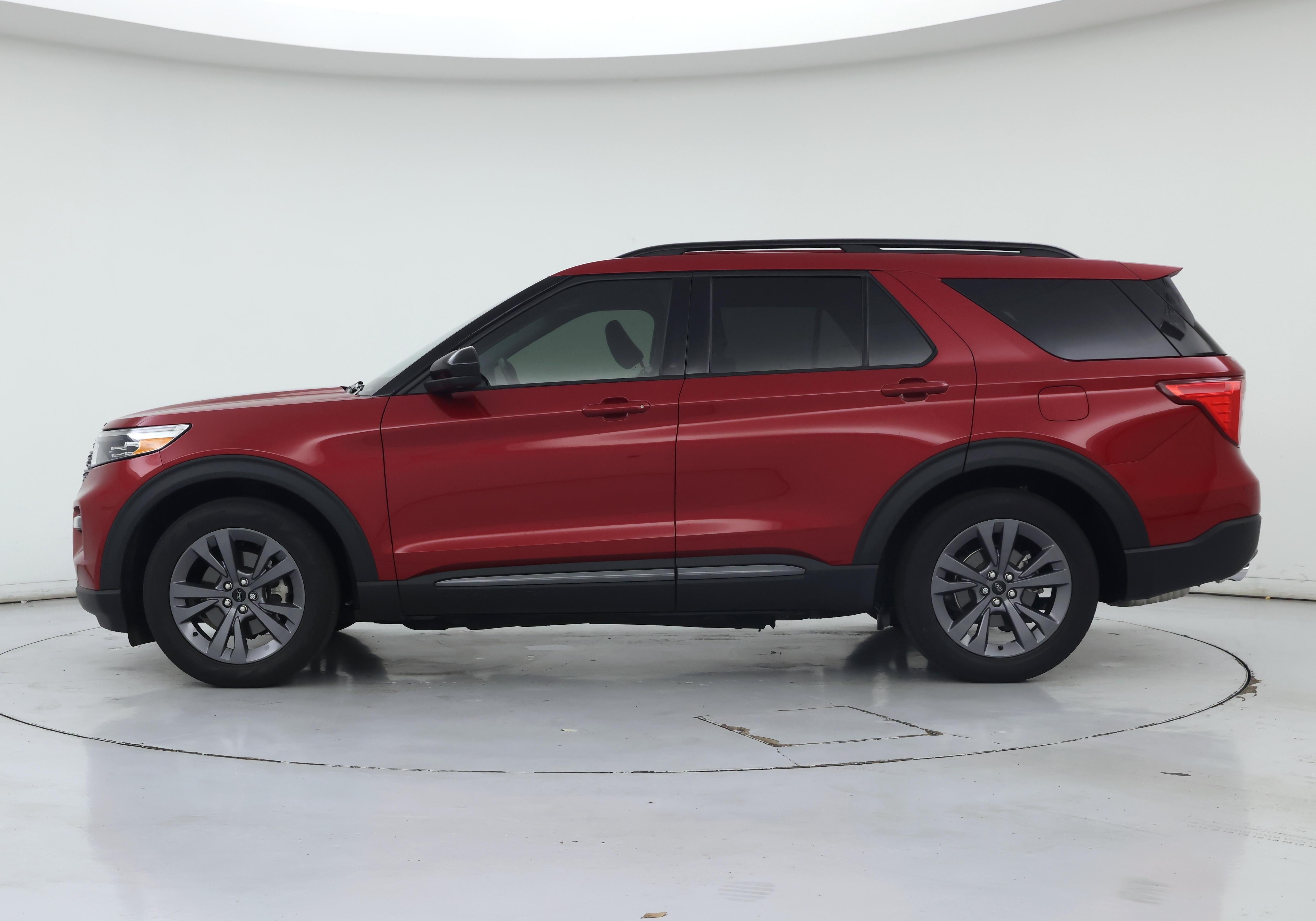Thumbnail: 2022 Ford Explorer - 3