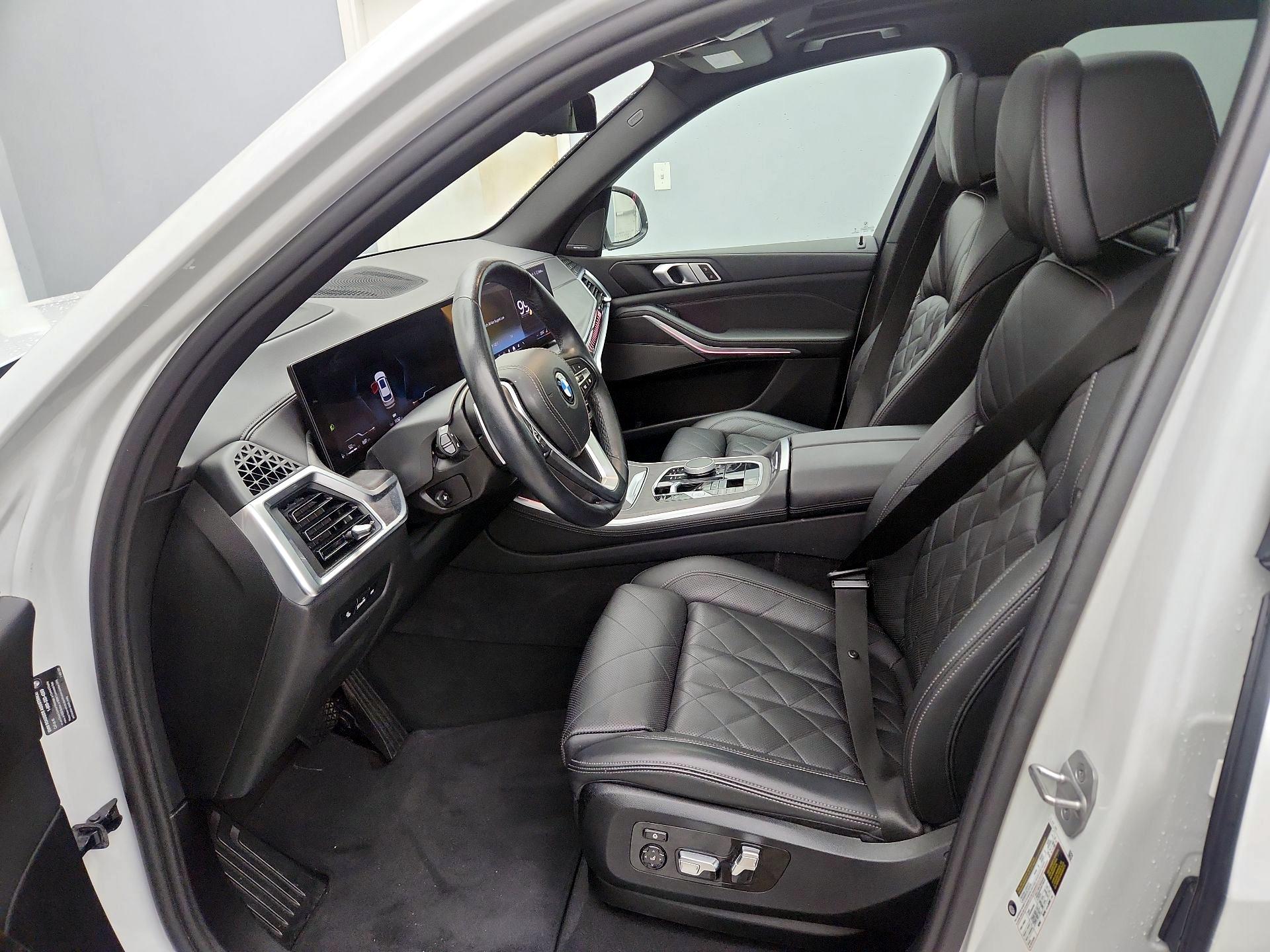 Thumbnail: 2025 BMW X5 - 11