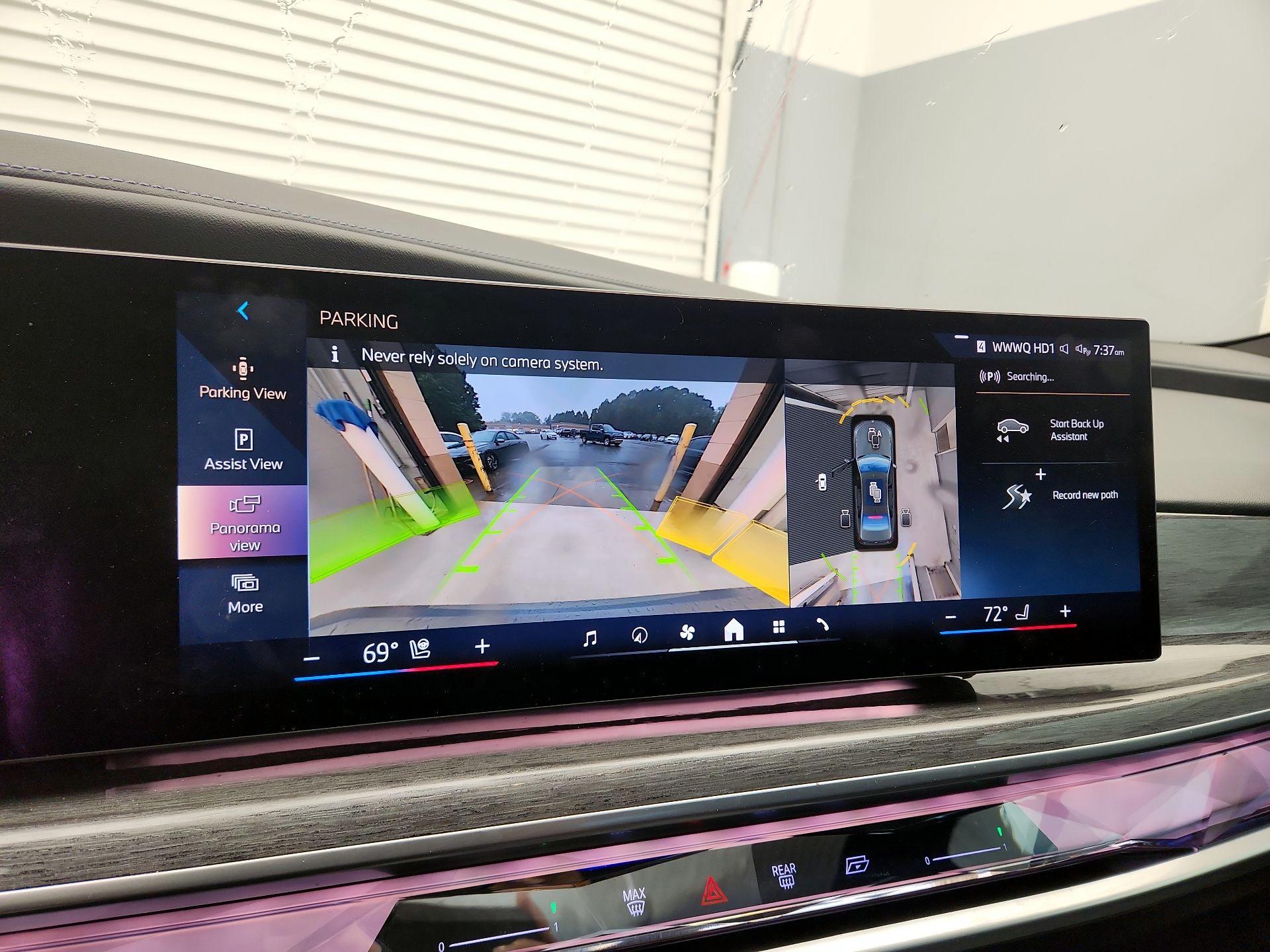 Thumbnail: 2023 BMW i7 - 14