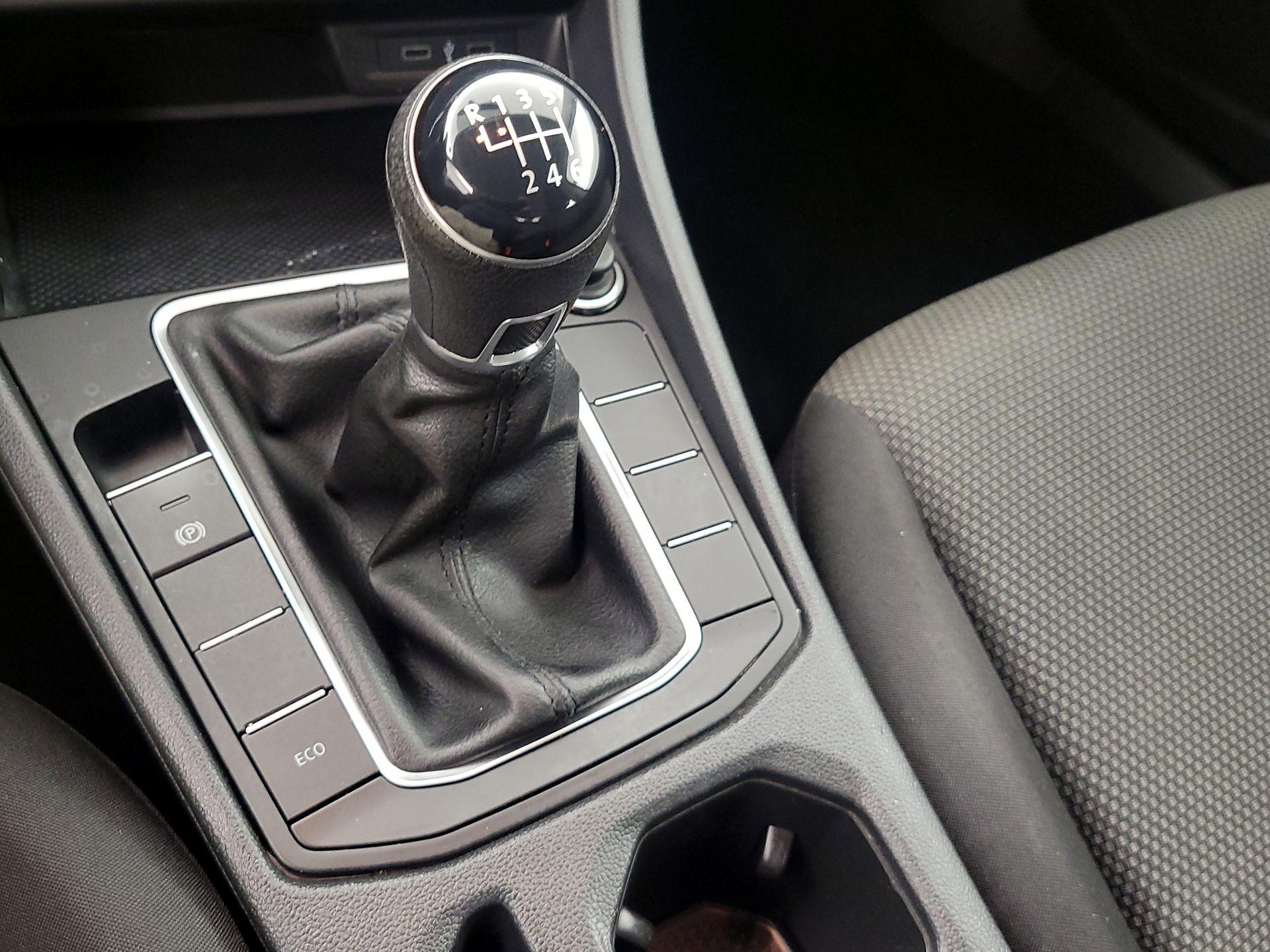 Thumbnail: 2021 Volkswagen Jetta - 17
