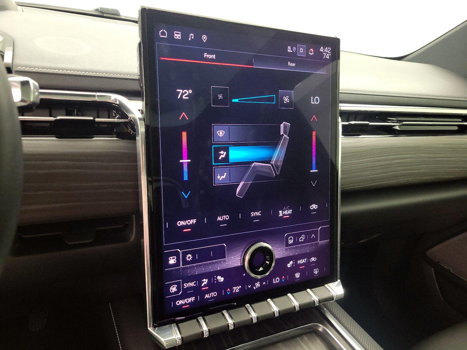 Thumbnail: 2024 GMC Sierra EV - 17