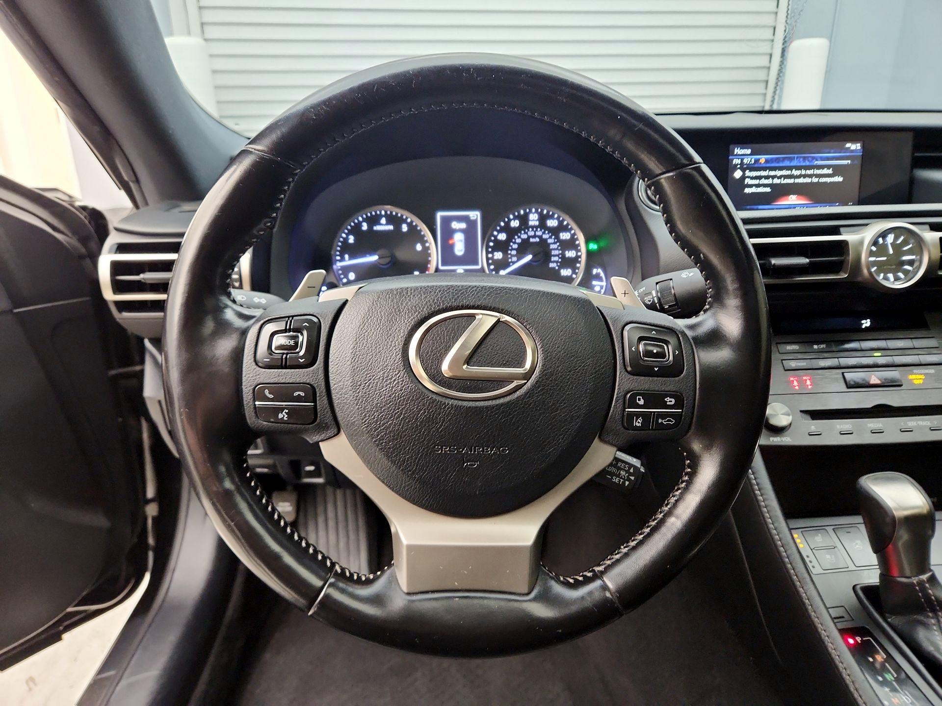 Thumbnail: 2020 Lexus RC - 10