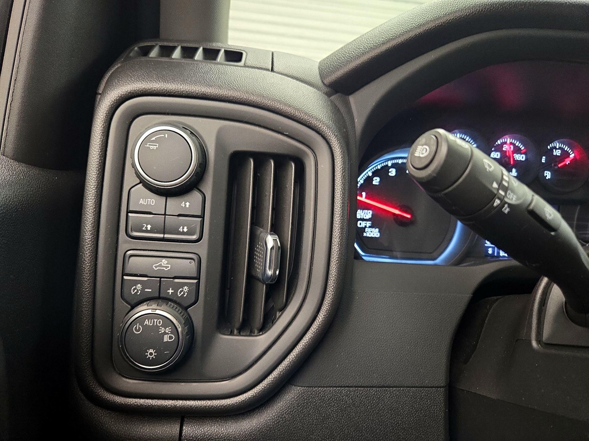 Thumbnail: 2022 Chevrolet Silverado 1500 - 13