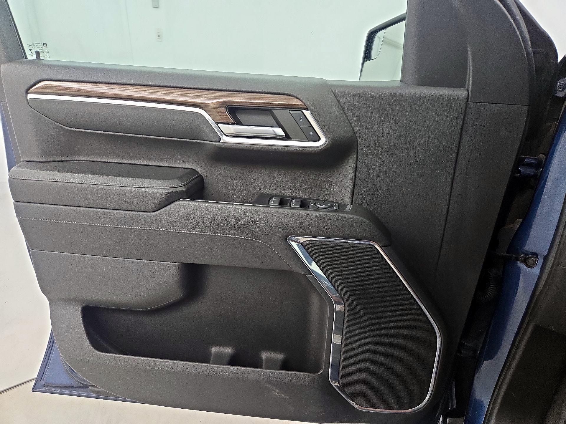 Thumbnail: 2023 Chevrolet Silverado 1500 - 12