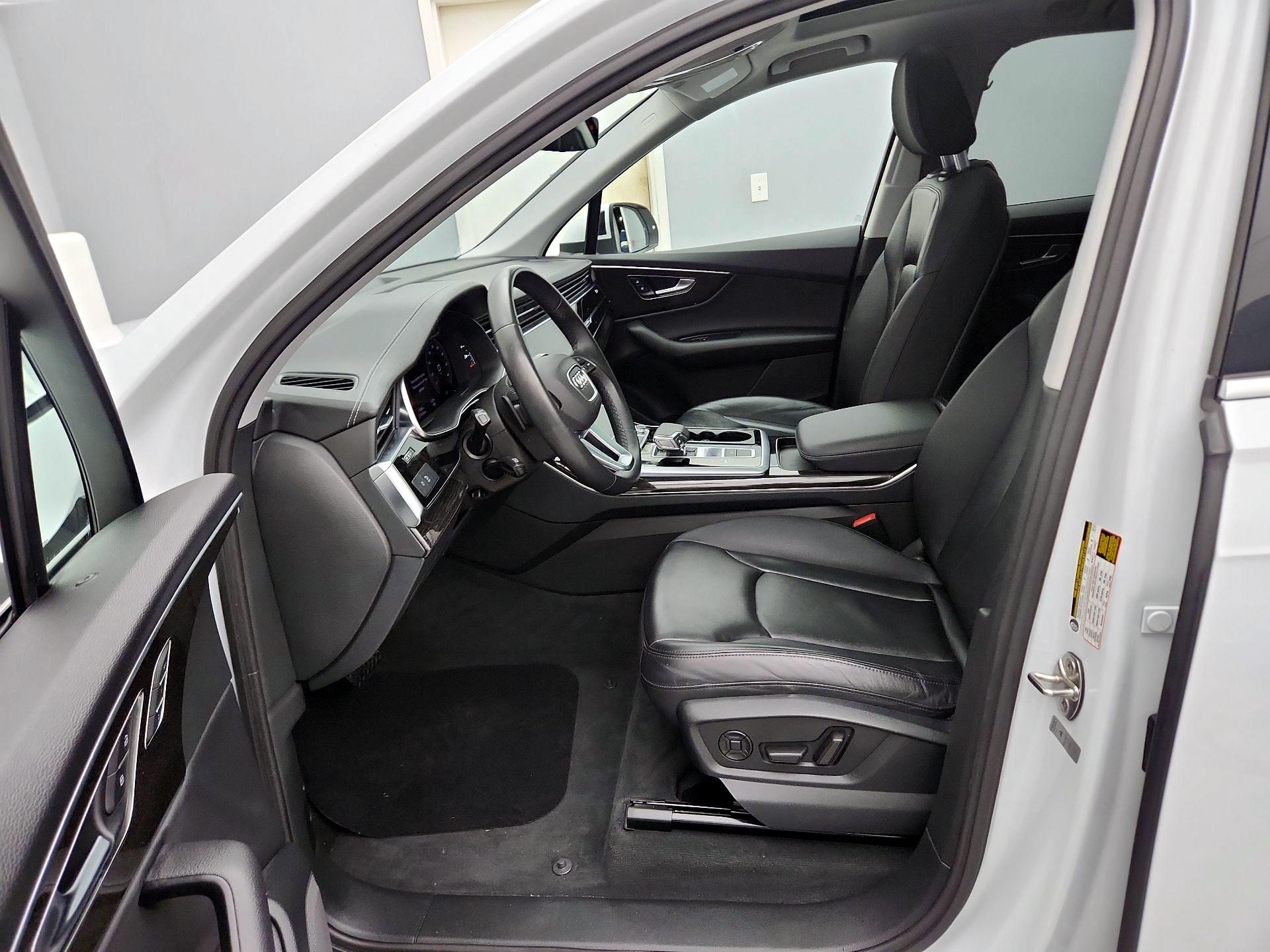 Thumbnail: 2023 Audi Q7 - 11