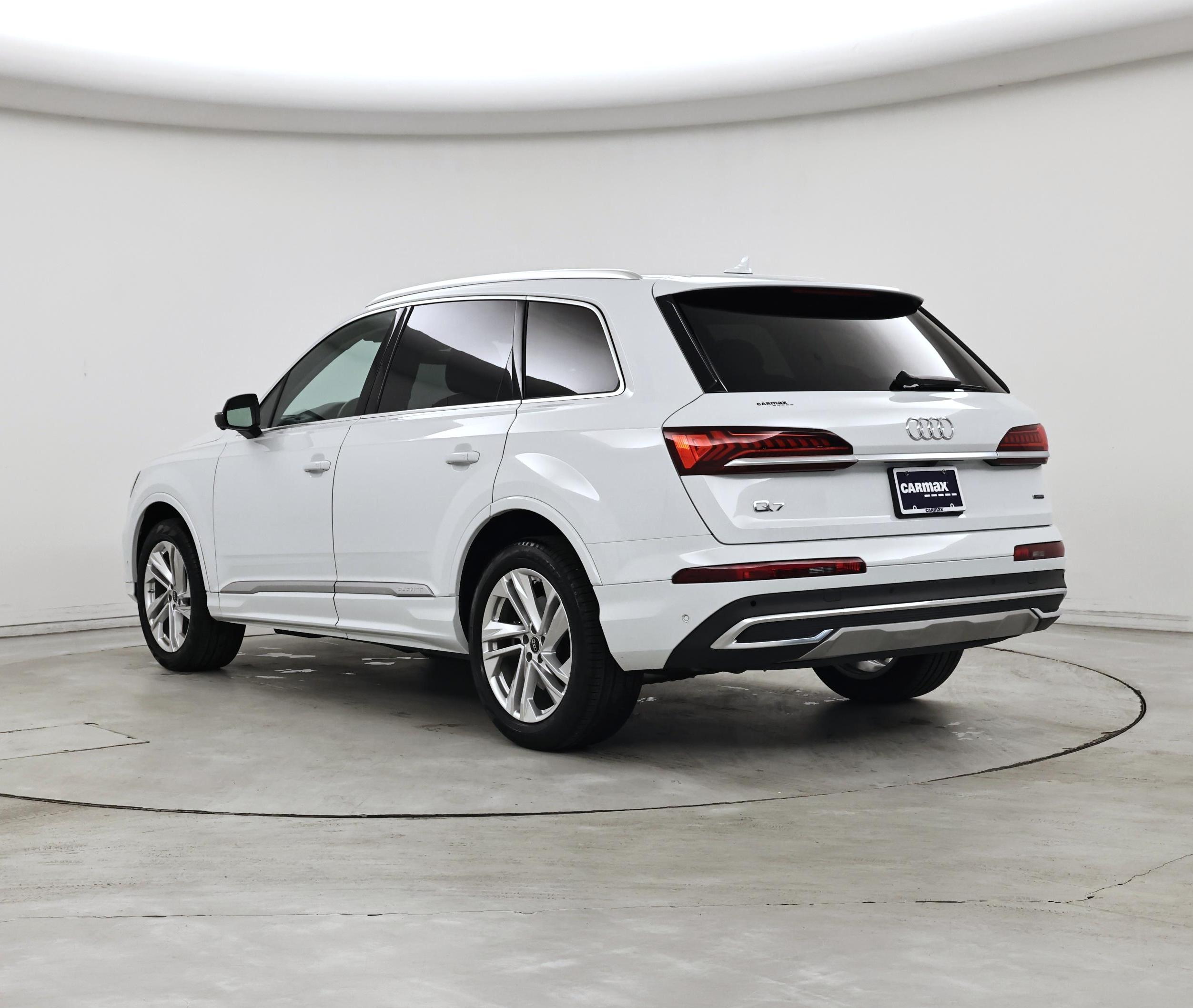 Thumbnail: 2023 Audi Q7 - 2