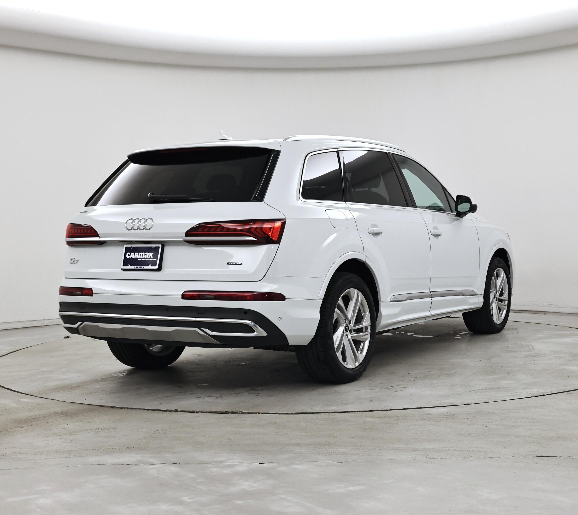 Thumbnail: 2023 Audi Q7 - 8