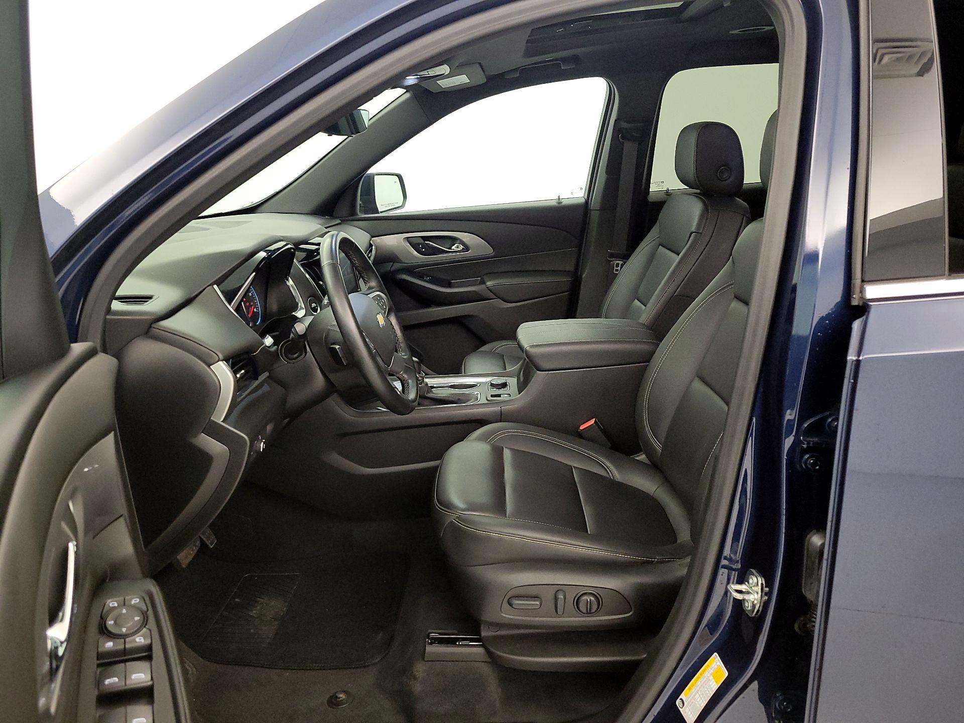 Thumbnail: 2023 Chevrolet Traverse - 11