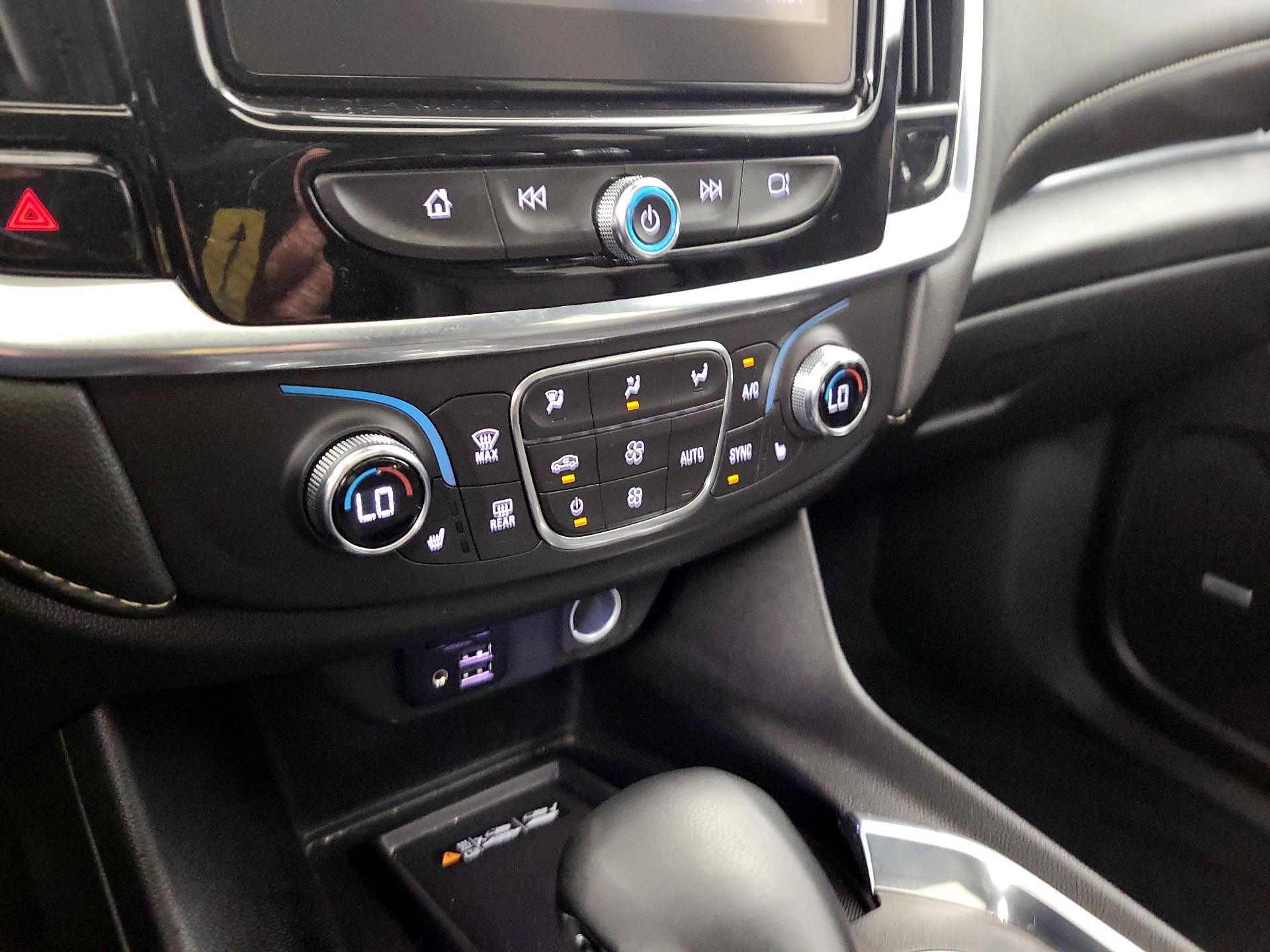 Thumbnail: 2023 Chevrolet Traverse - 17