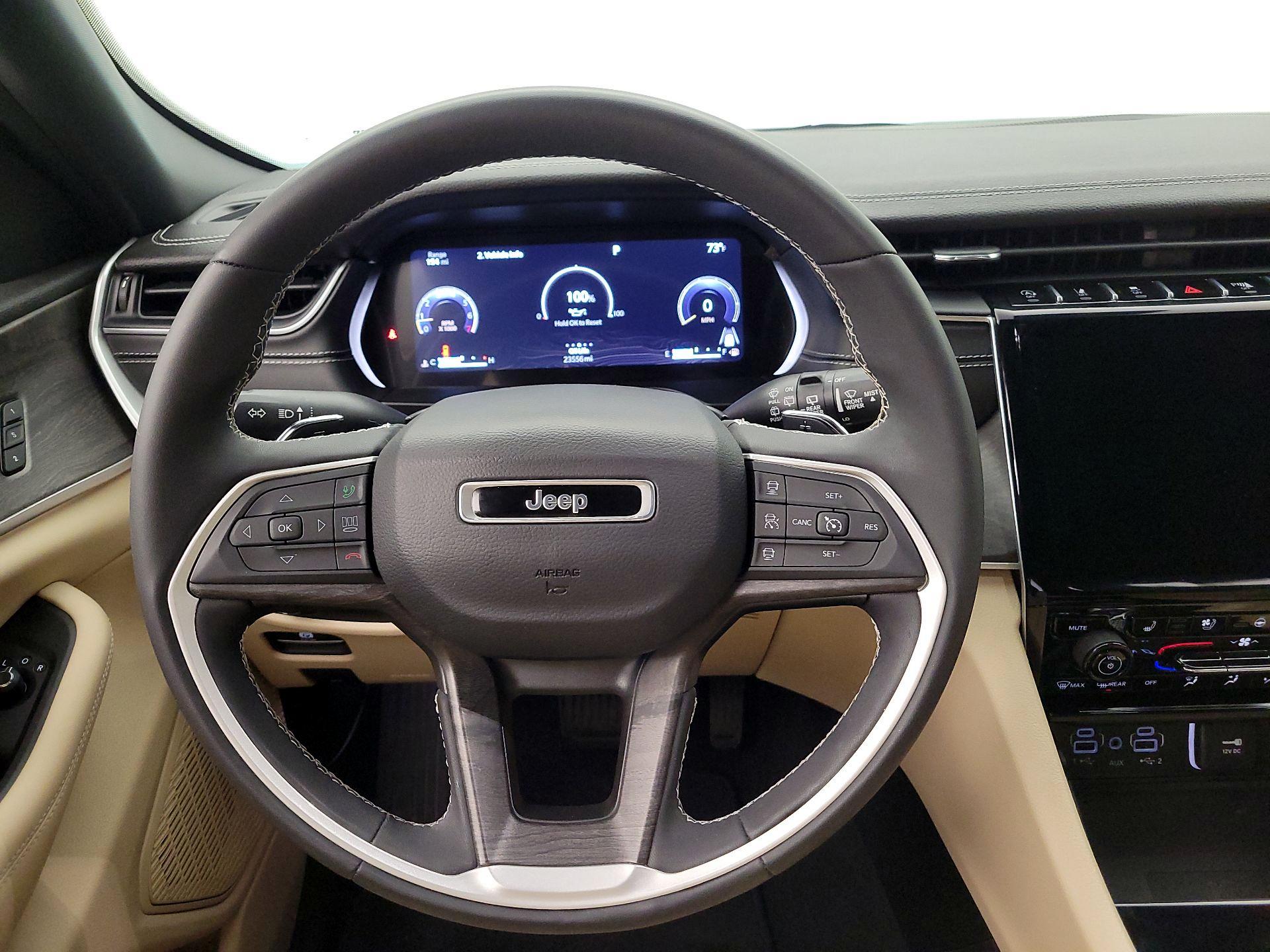 Thumbnail: 2023 Jeep Grand Cherokee - 10
