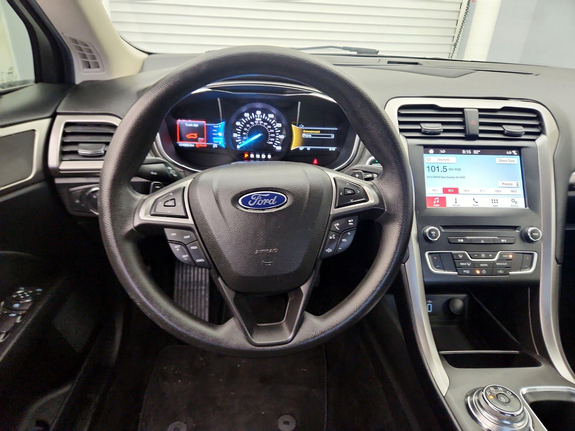 Thumbnail: 2017 Ford Fusion - 10