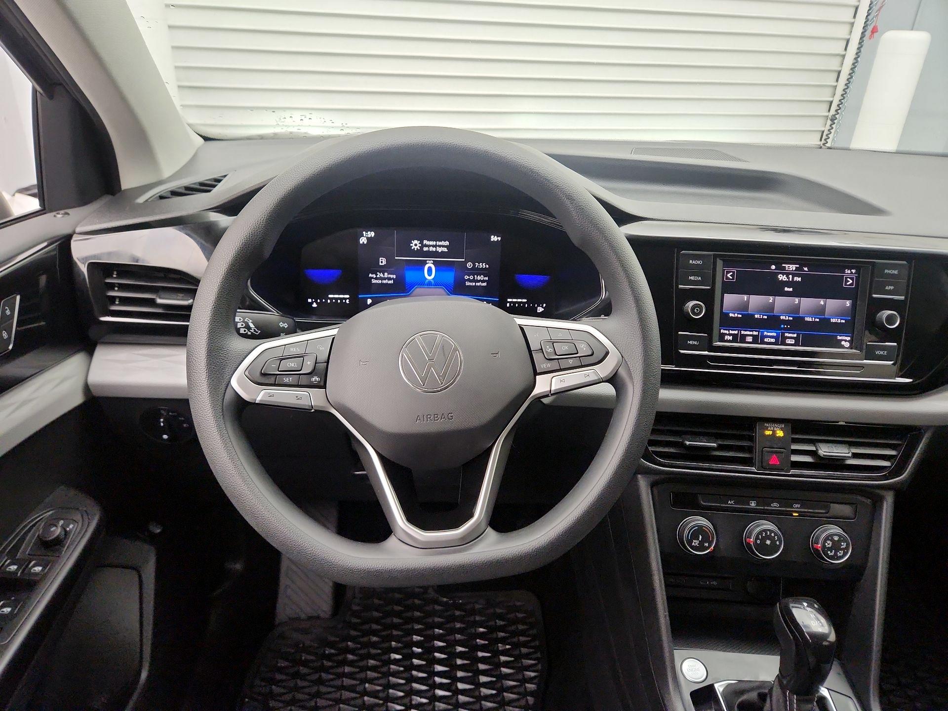 Thumbnail: 2022 Volkswagen Taos - 10
