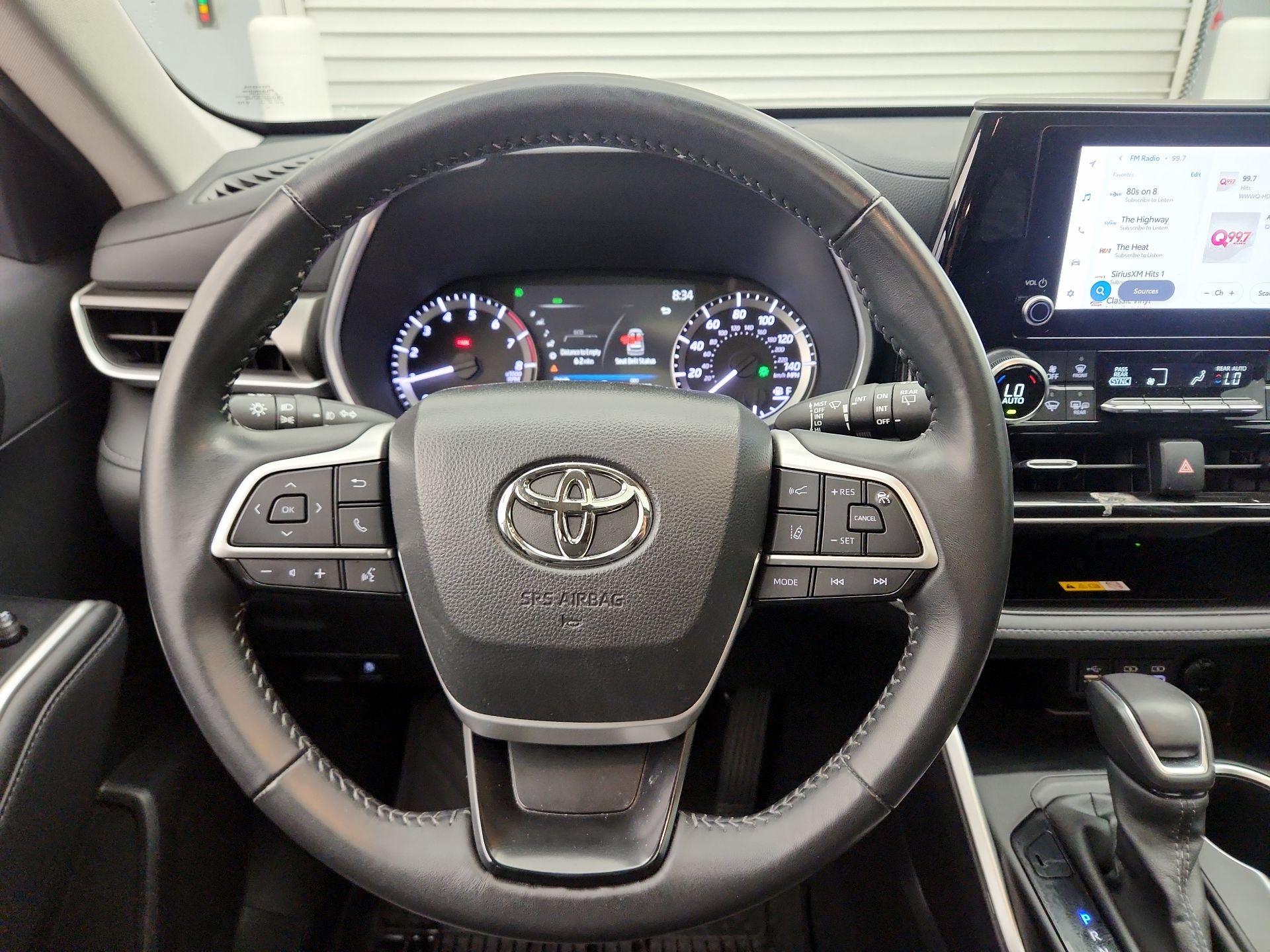 Thumbnail: 2023 Toyota Highlander - 10