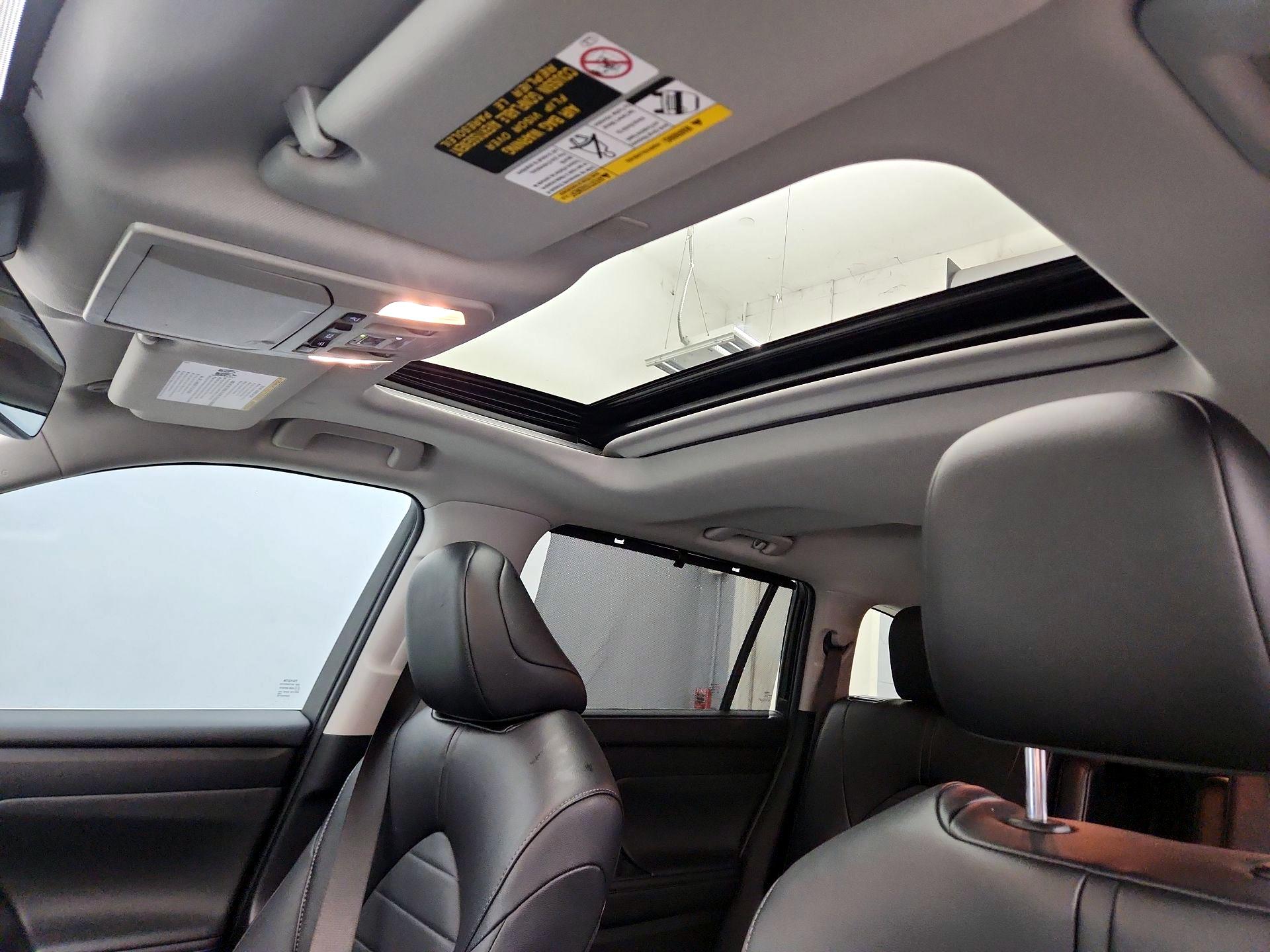 Thumbnail: 2023 Toyota Highlander - 19