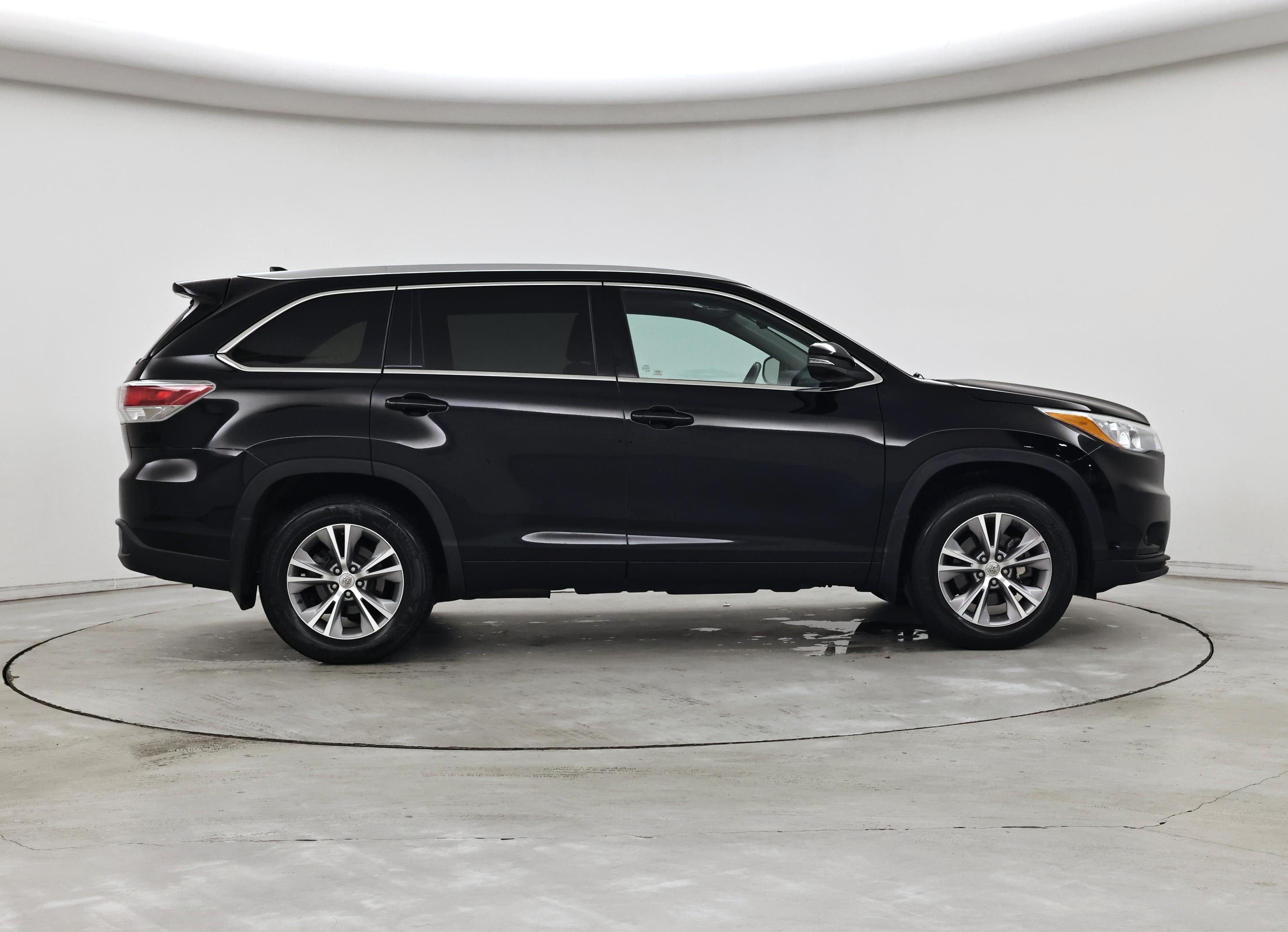 Thumbnail: 2015 Toyota Highlander - 7