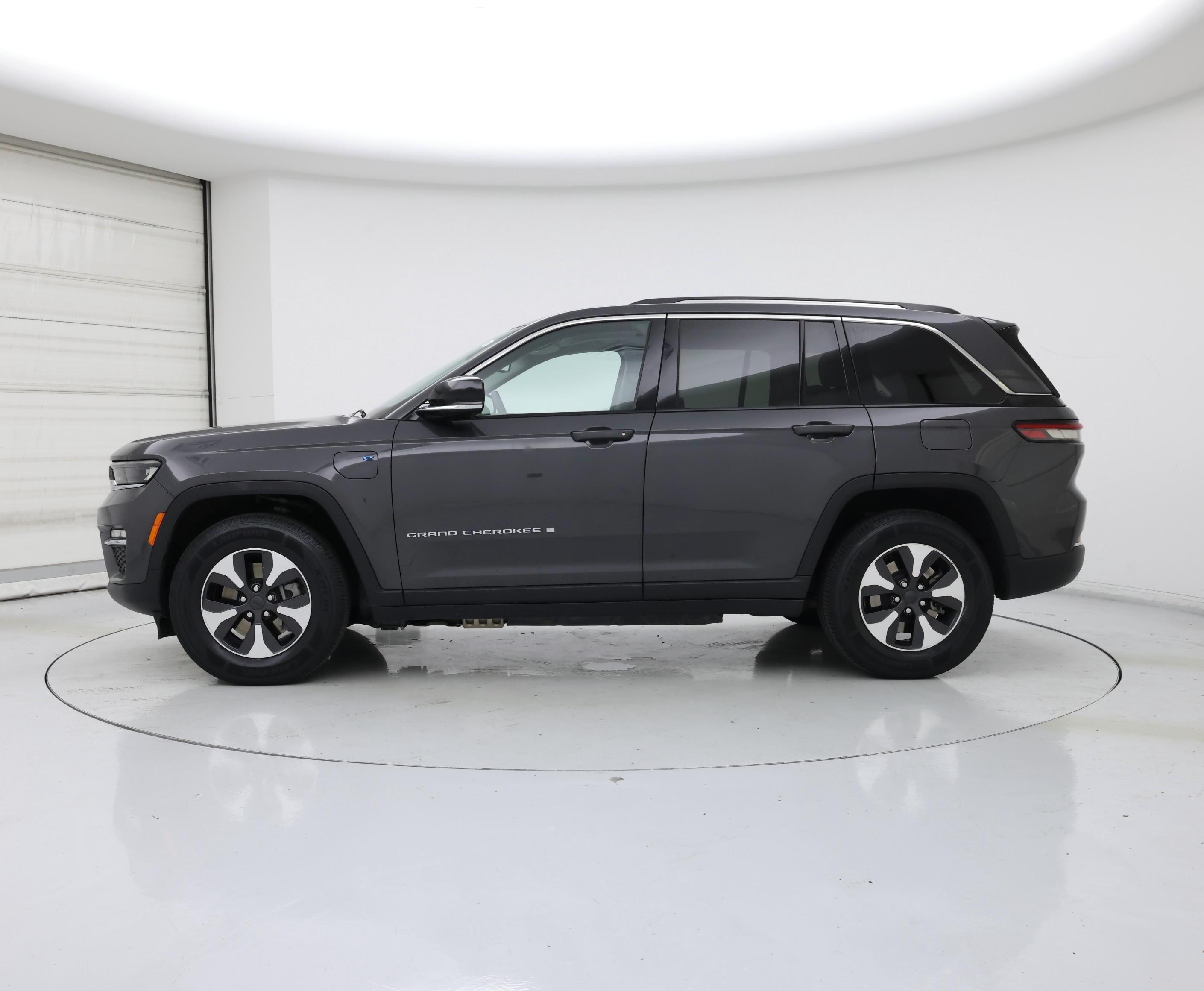 Thumbnail: 2024 Jeep Grand Cherokee - 3