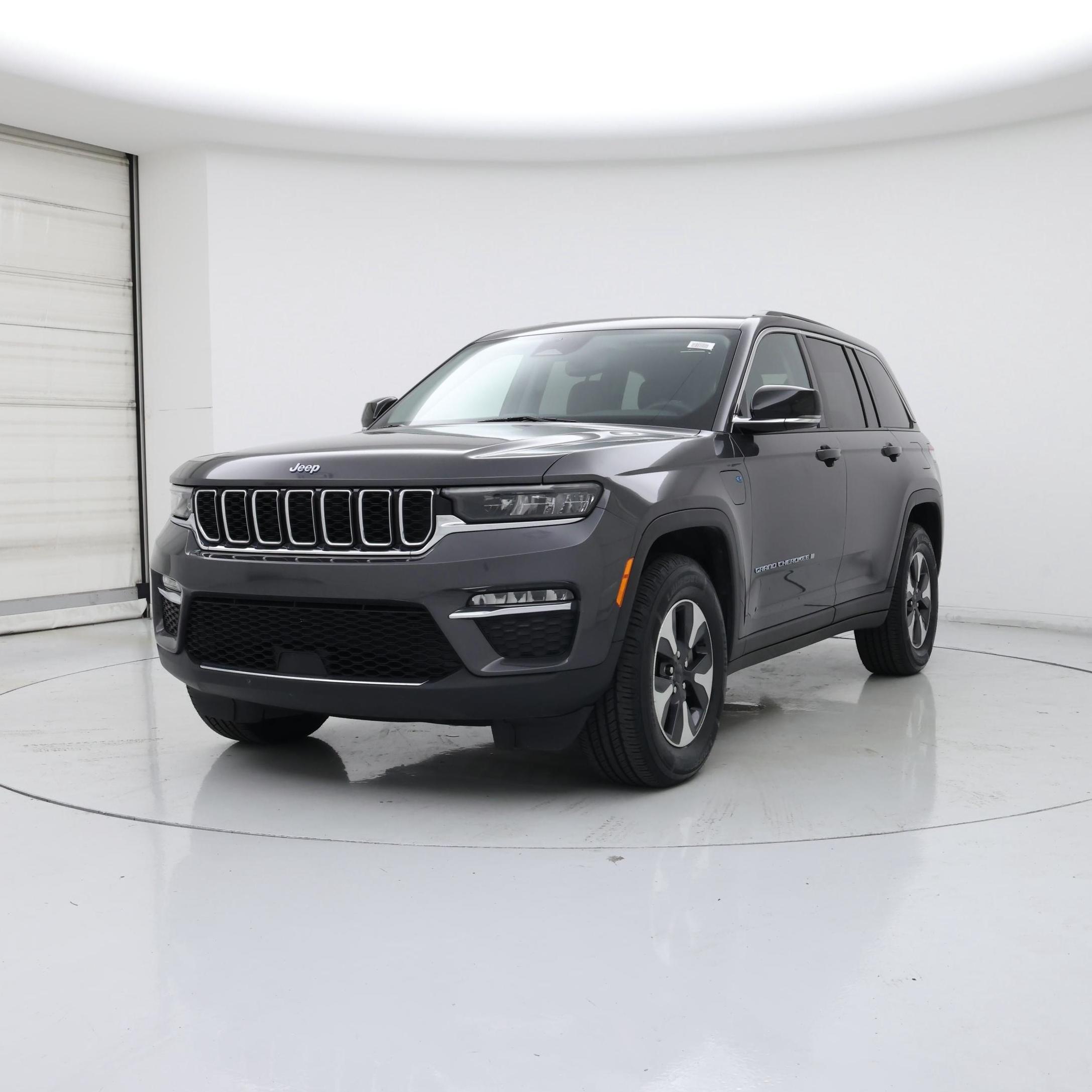 Thumbnail: 2024 Jeep Grand Cherokee - 4