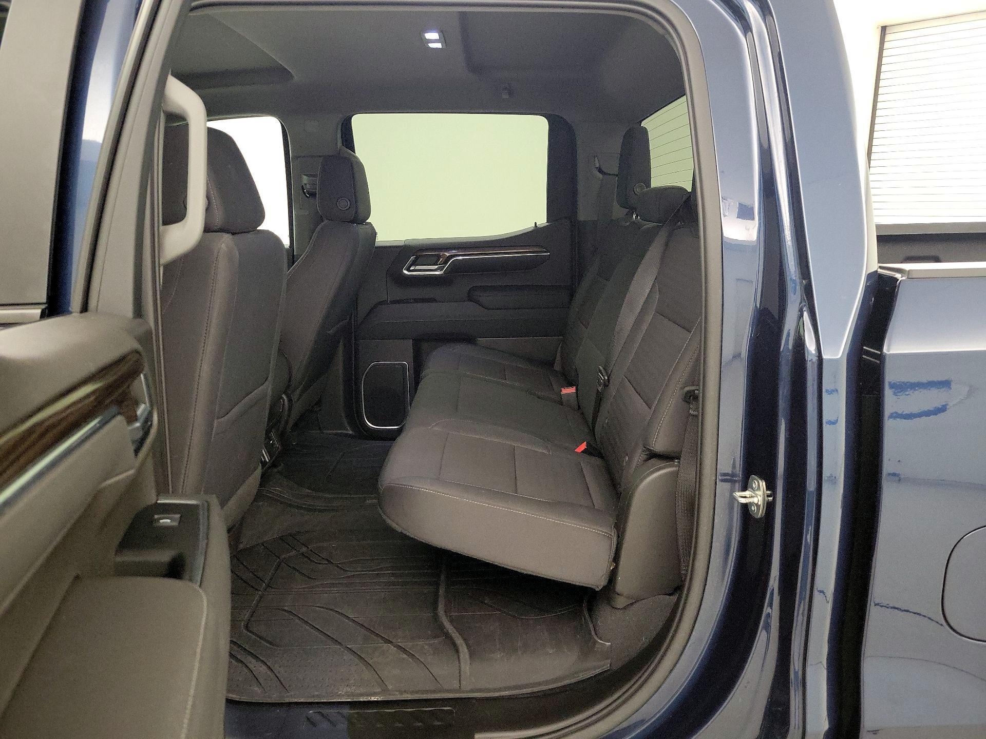 Thumbnail: 2023 Chevrolet Silverado 1500 - 19