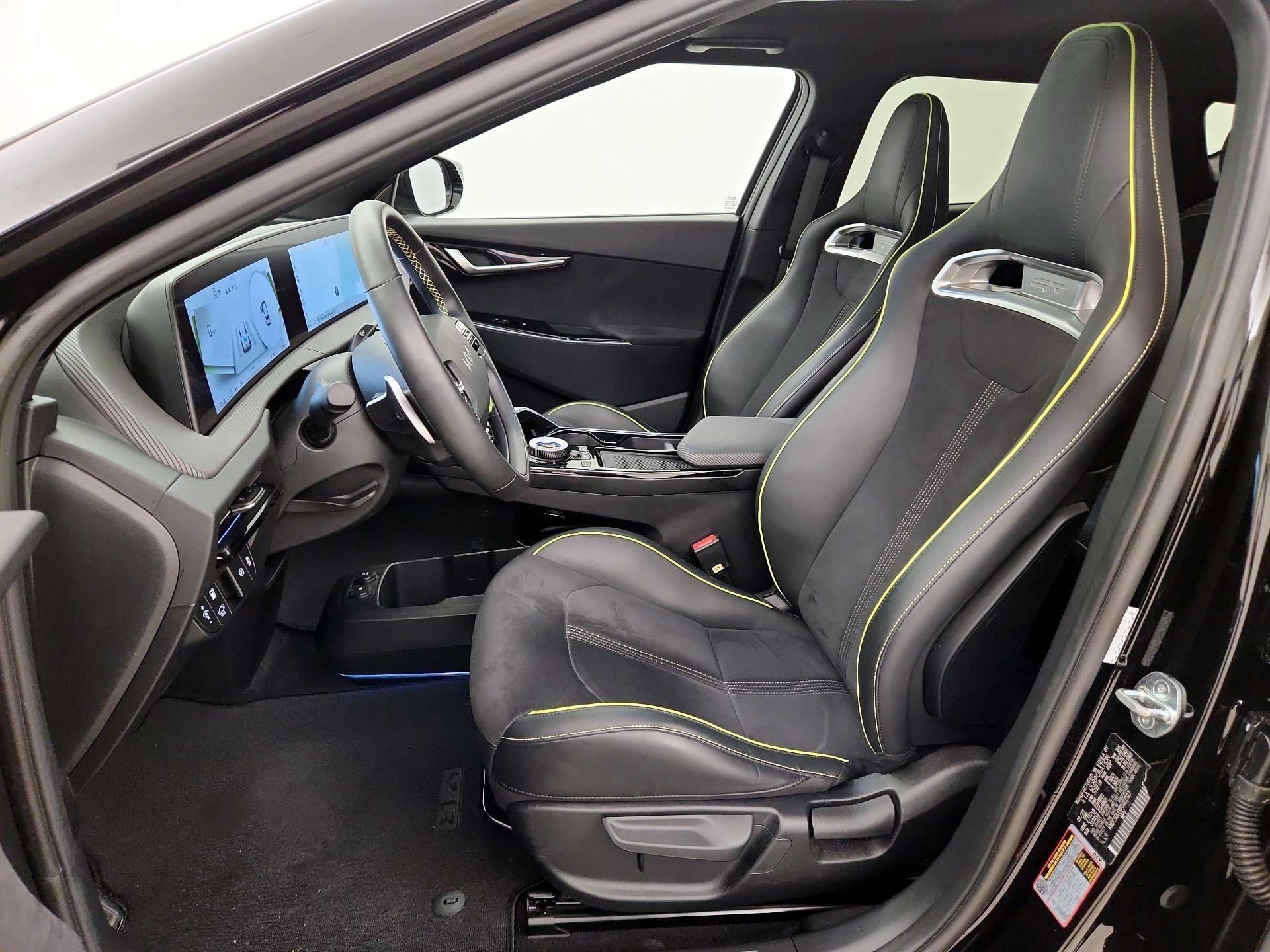 Thumbnail: 2023 Kia EV6 - 11