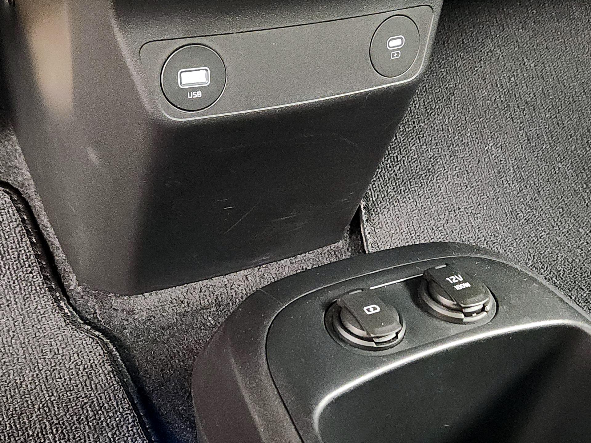 Thumbnail: 2023 Kia EV6 - 19