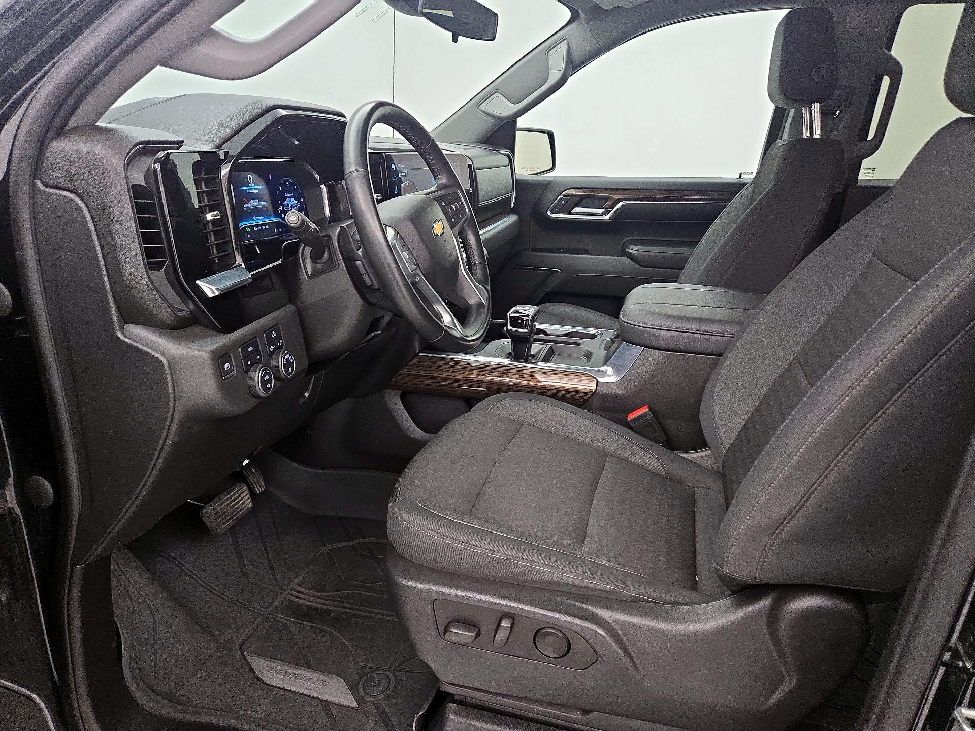 Thumbnail: 2023 Chevrolet Silverado 1500 - 11