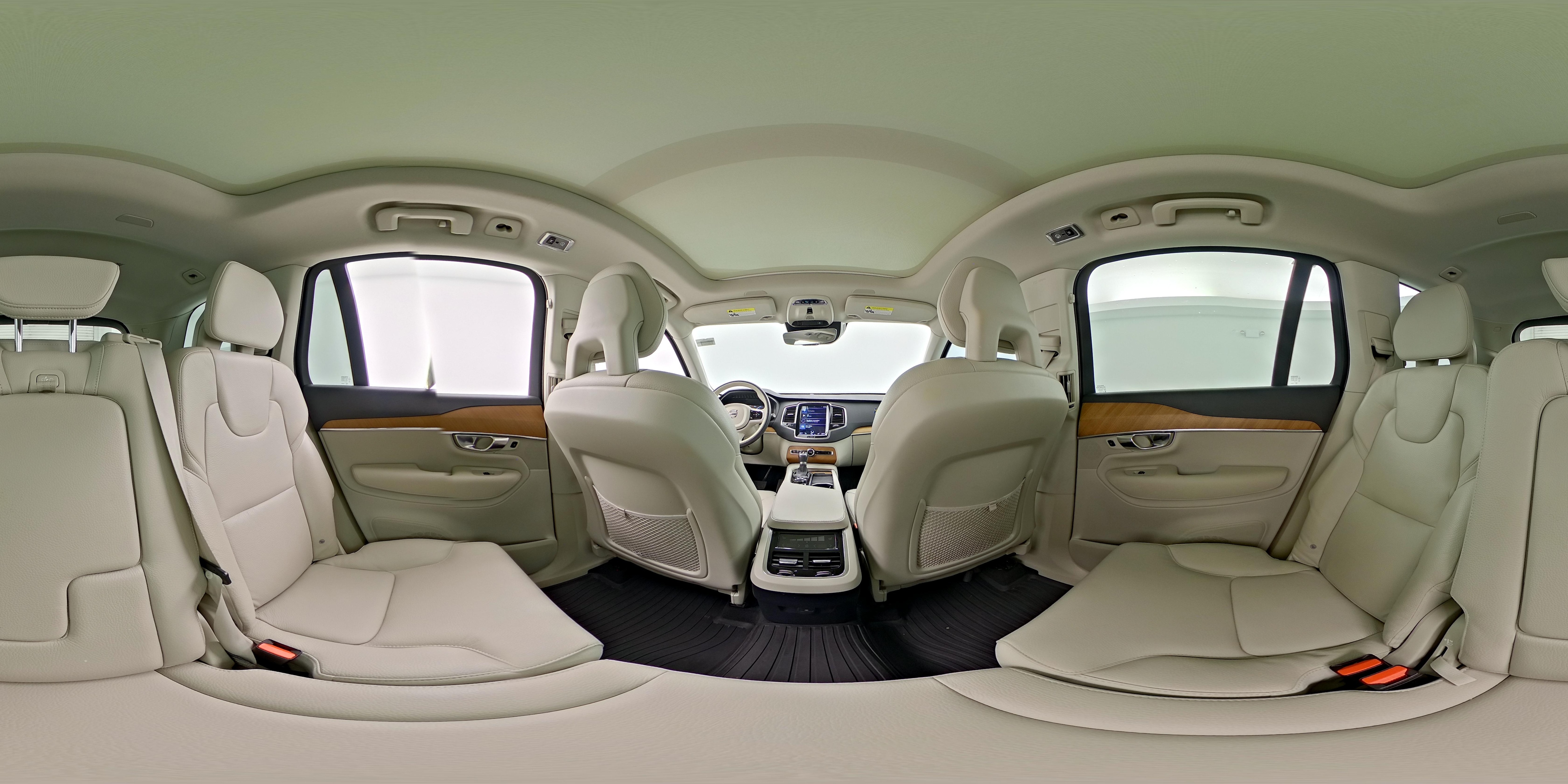 2021 Volvo XC90 Momentum - Photo 28