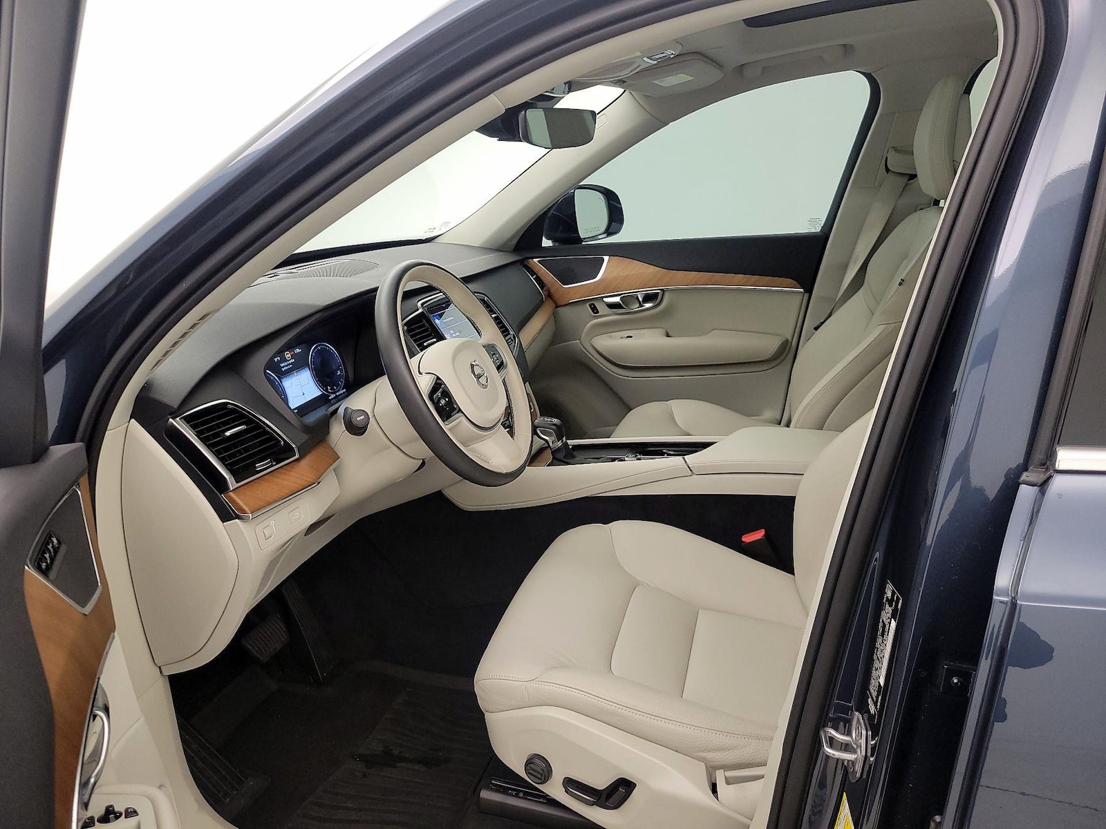 2021 Volvo XC90 Momentum - Photo 12